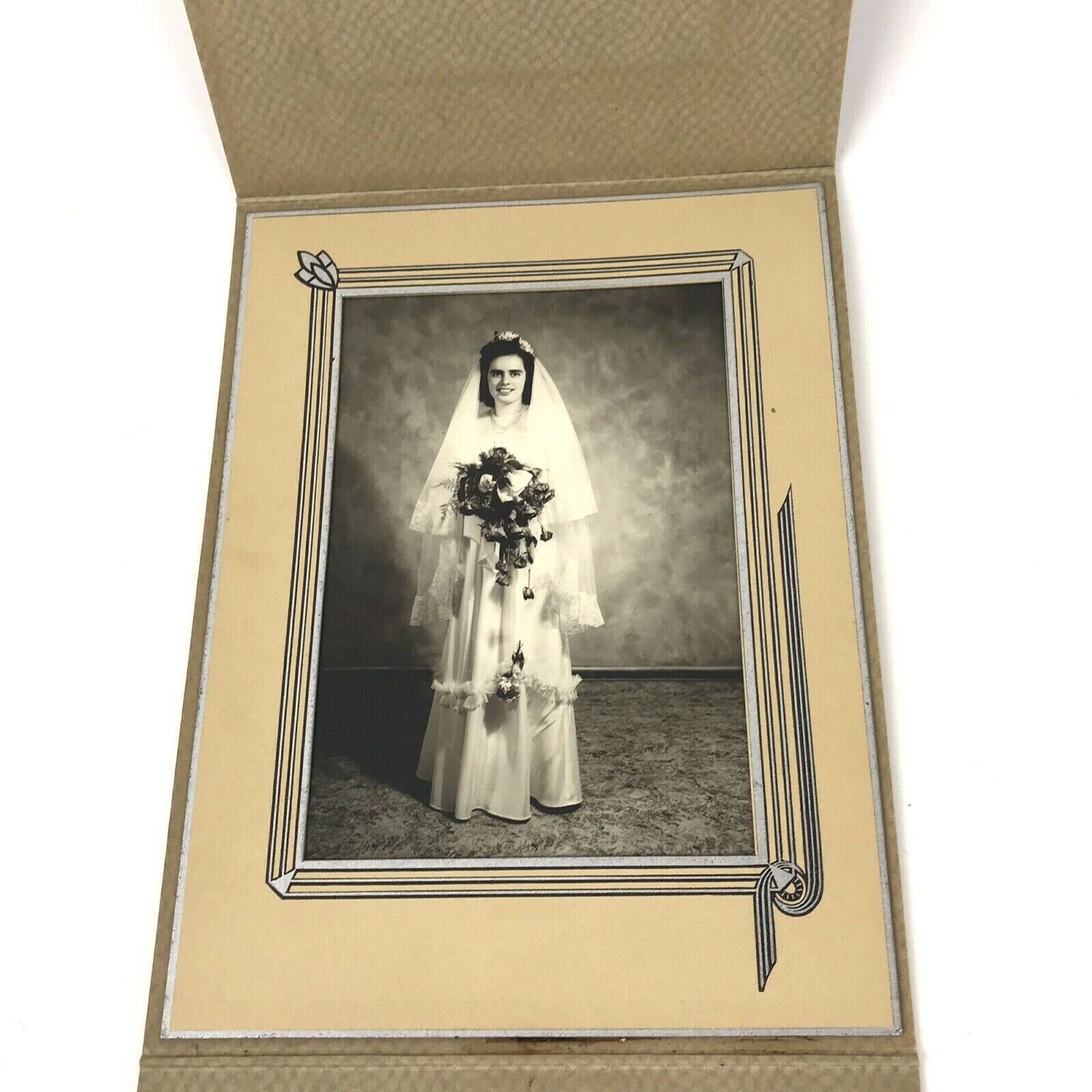 Vintage 1930-40\'s Formal Wedding Photograph Bride  