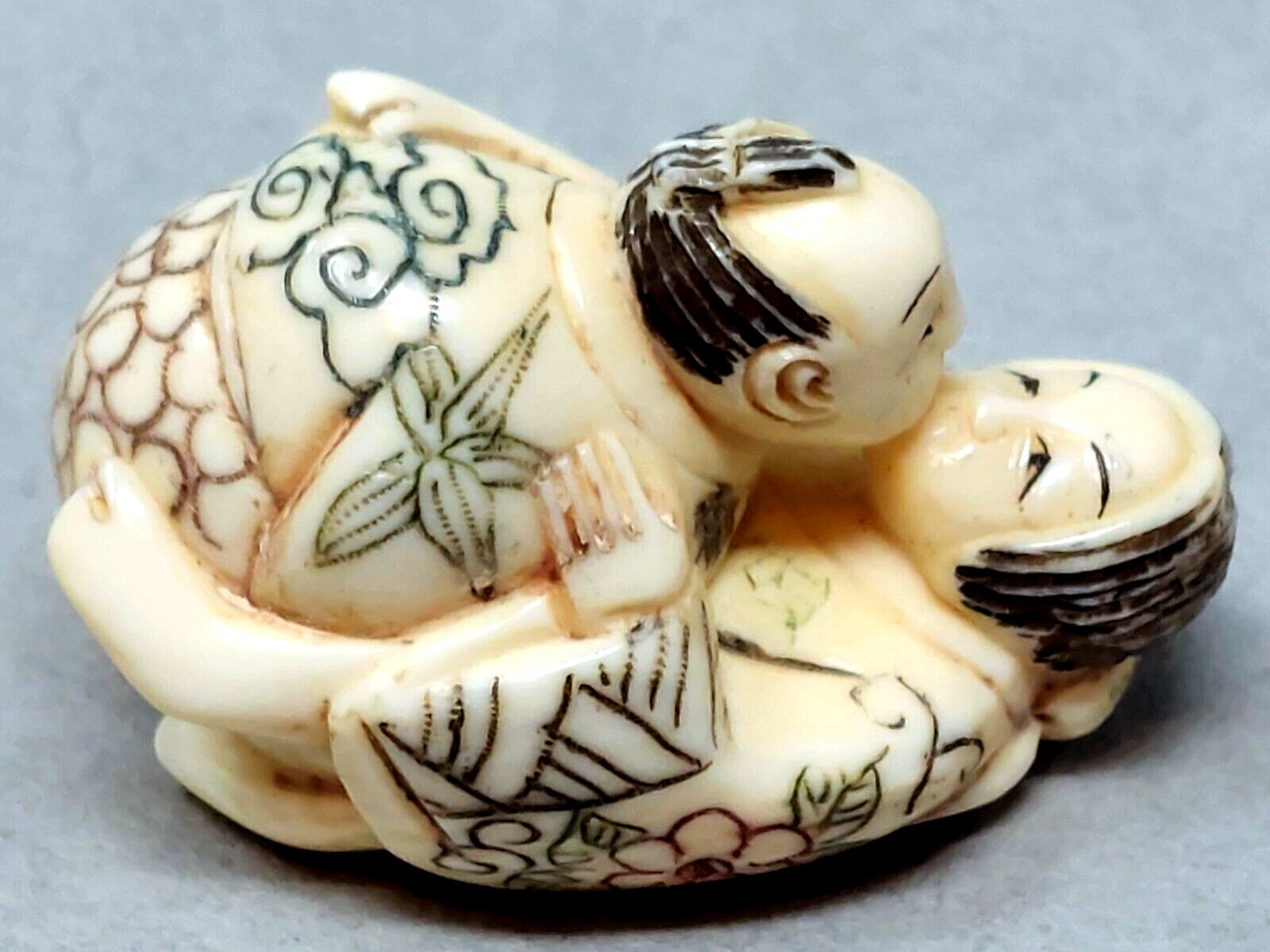 Vtg Polychrome Resin Netsuke Carved Shunga erotic Figurine Erotic Art Signed