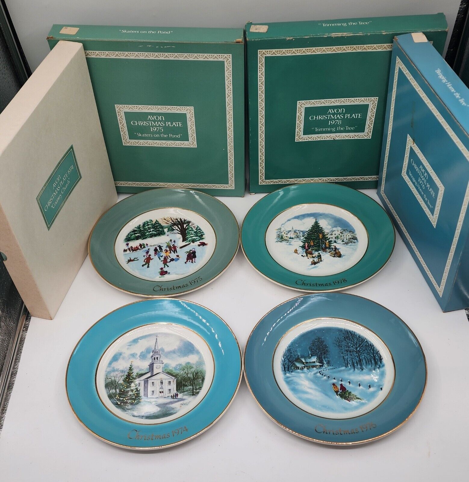 4 Vtg Enoch Wedgwood Tunstall England Porcelain Plates Made For Avon Christmas