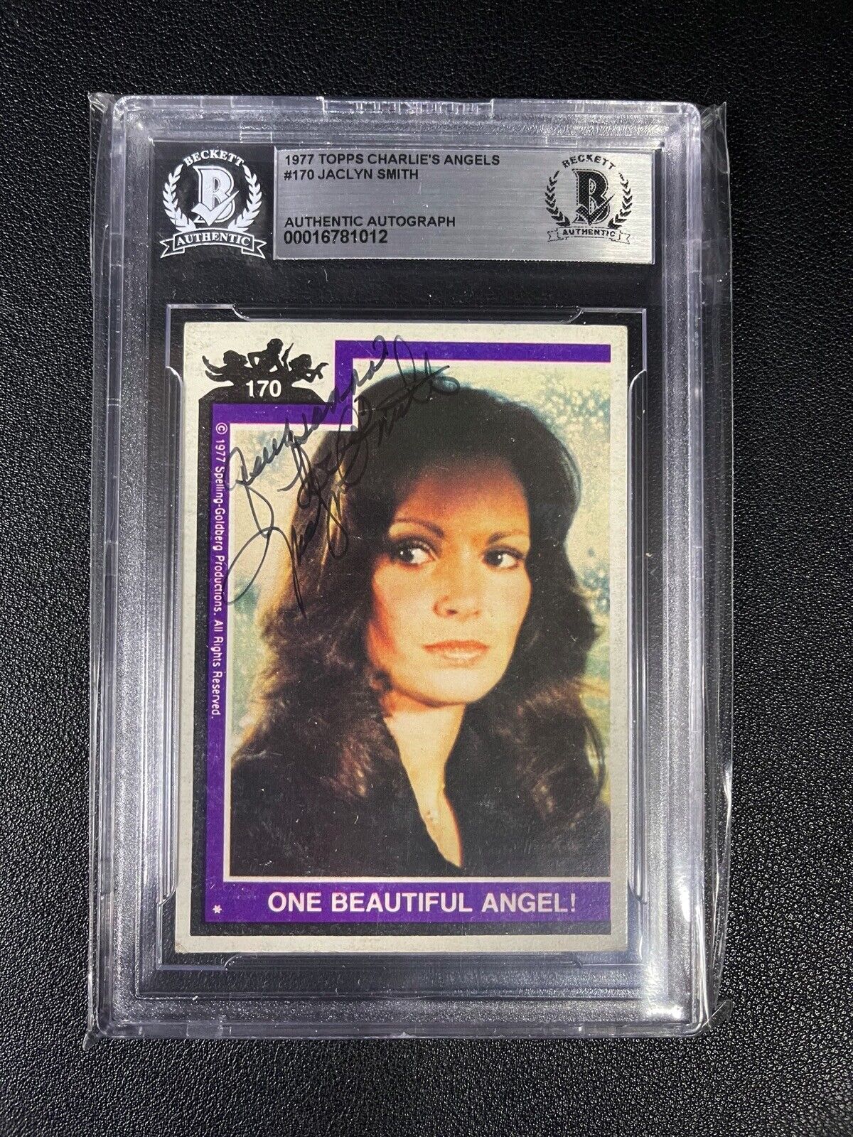 JACLYN SMITH SIGNED 1977 TOPPS CHARLIE\'S ANGELS #170 BAS/BGS AUTHENTIC AUTO