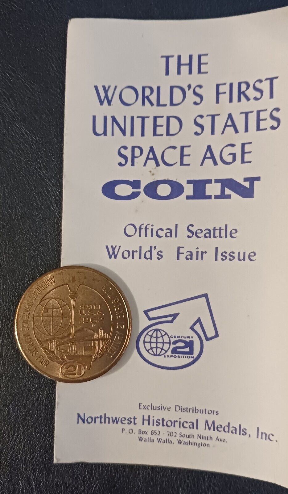 THE WORLD\'S FIRST U.S. SPACE AGE COIN, 1962 Offical Seattle World\'s Fair Issue