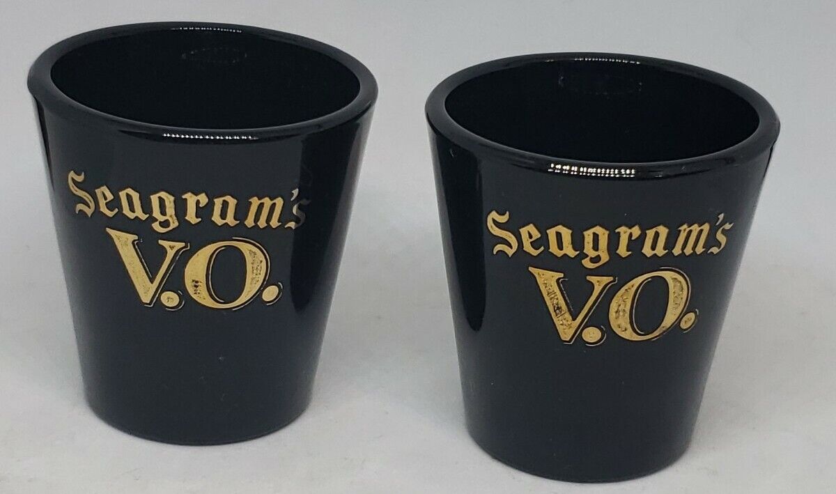 2 Seagram’s V.O. Whiskey Black Shot Glasses Black Gold Lettering Liquor EUC
