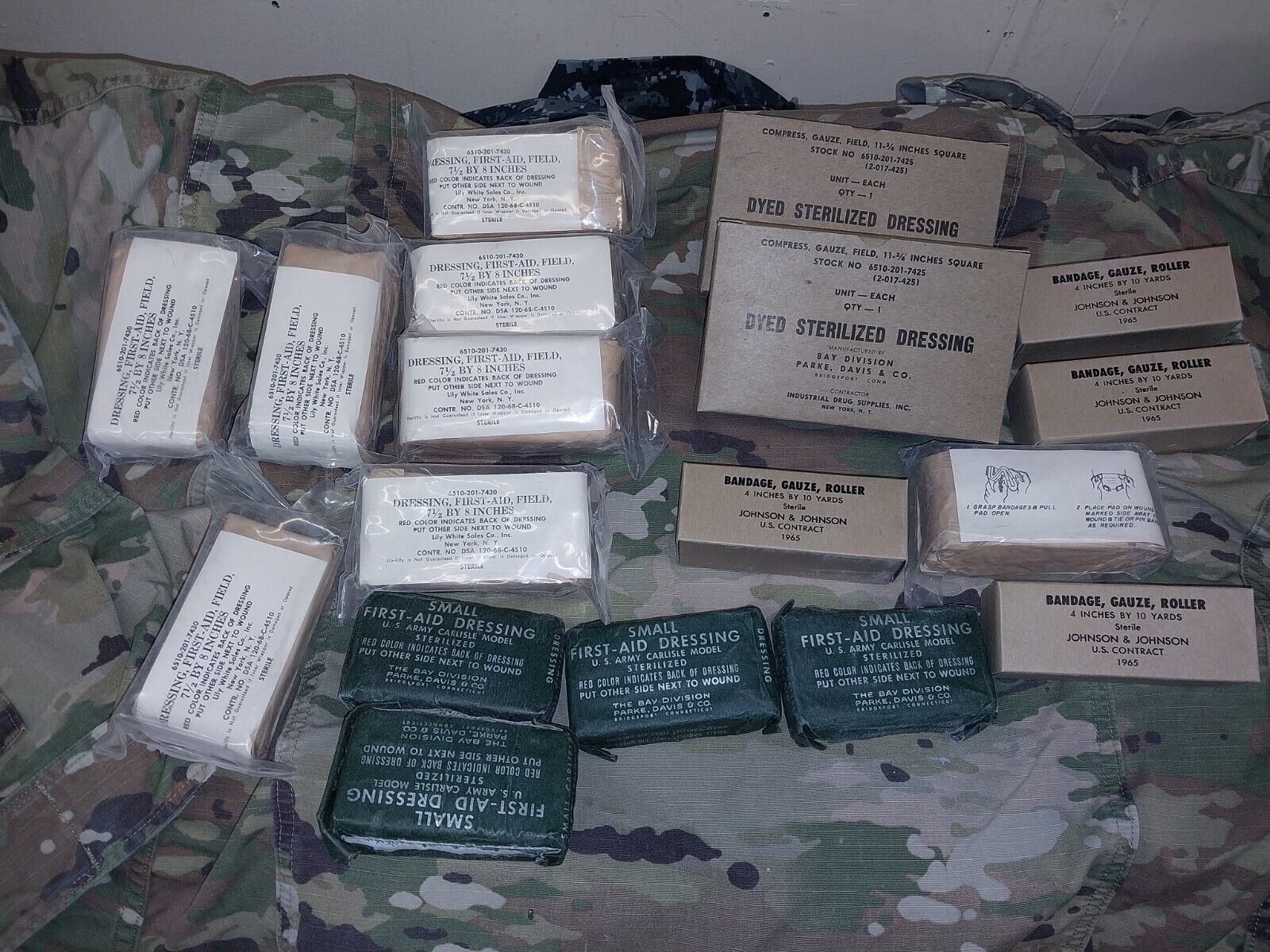Lot of sealed Vietnam War Medical Bandages 1965-1968 Carlisle Bandages Vietnam