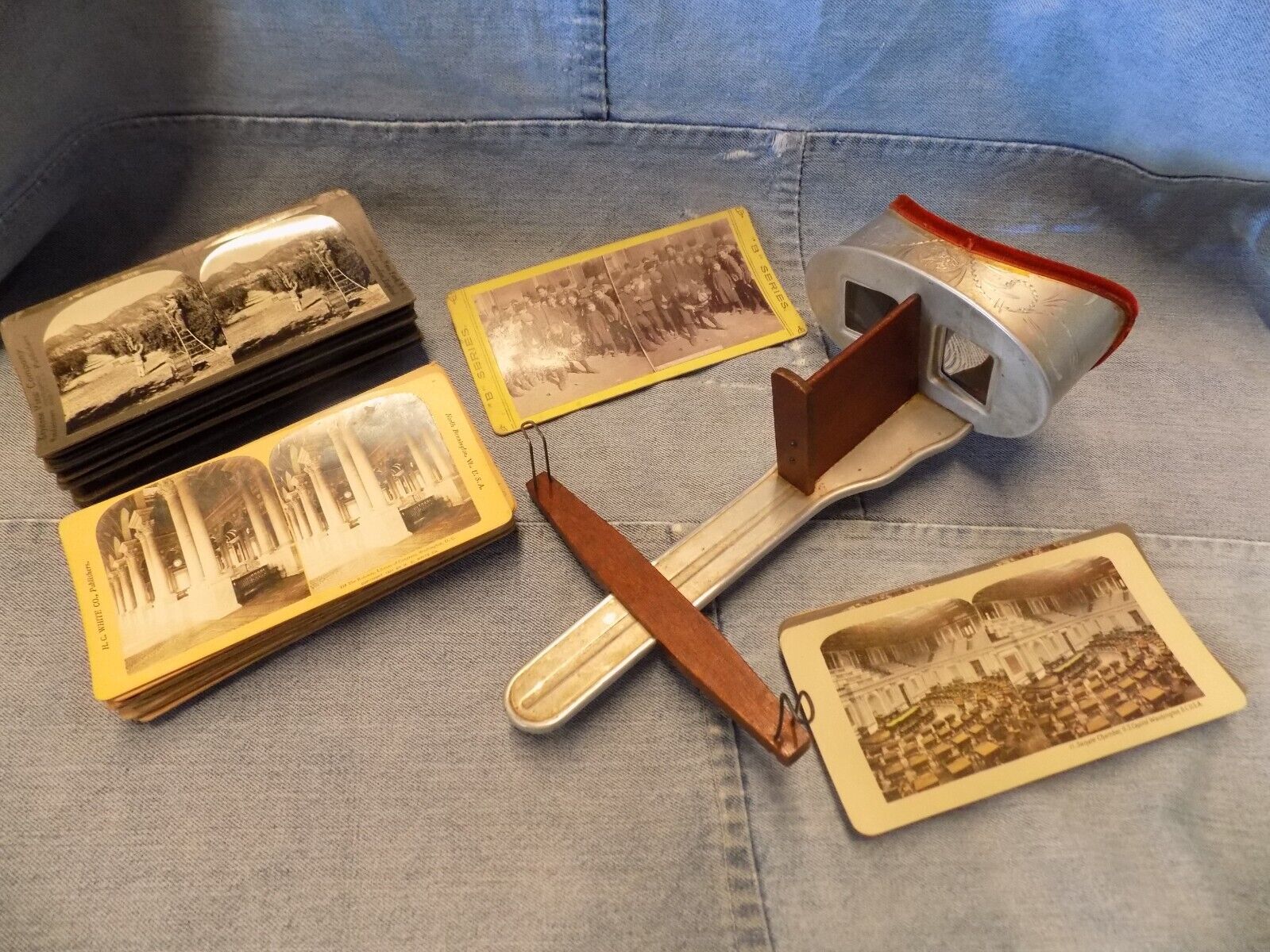 1902 Antique White Perfecscope Stereoscope Viewer With 35 Cards