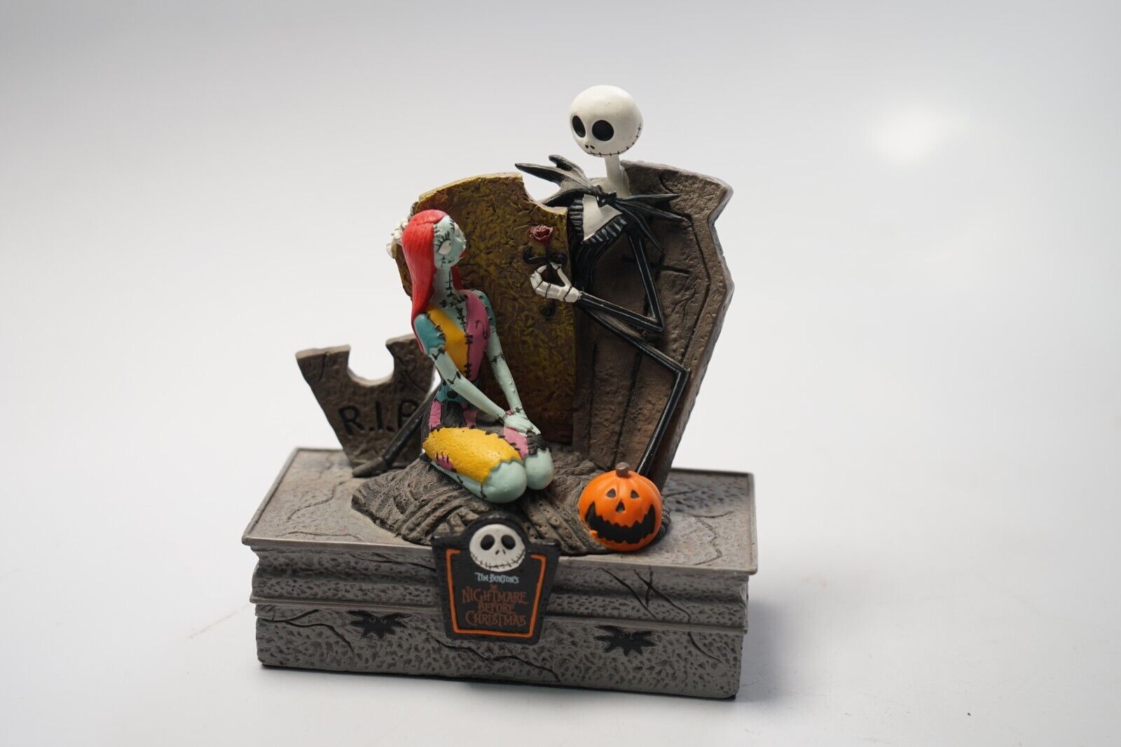 Touchstone Pictures Nightmare Before Christmas Jack & Sally Figurine 4.5” RARE
