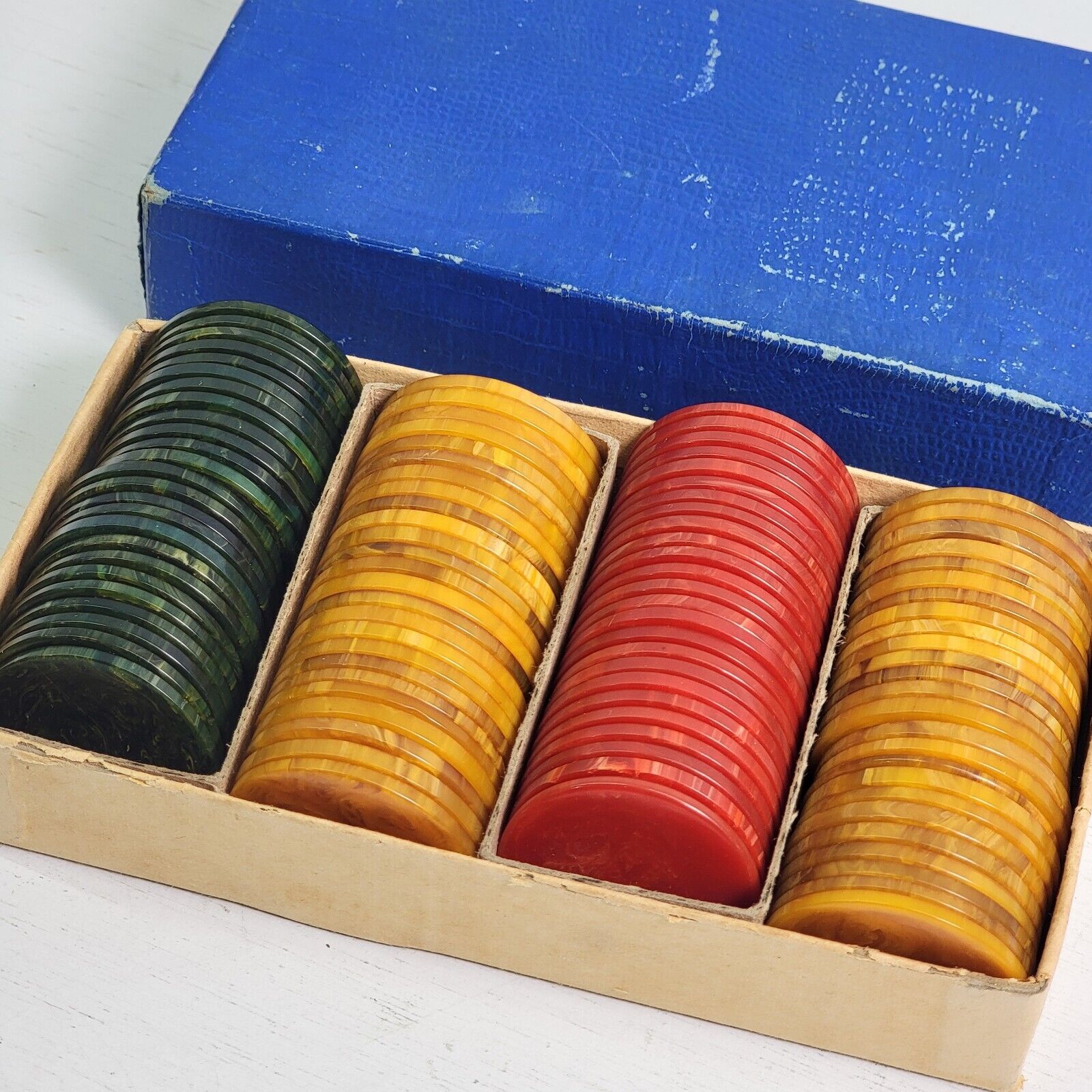100 Vintage Bakelite Yellow Red Green Translucent Marble Swirl Poker Game Chips