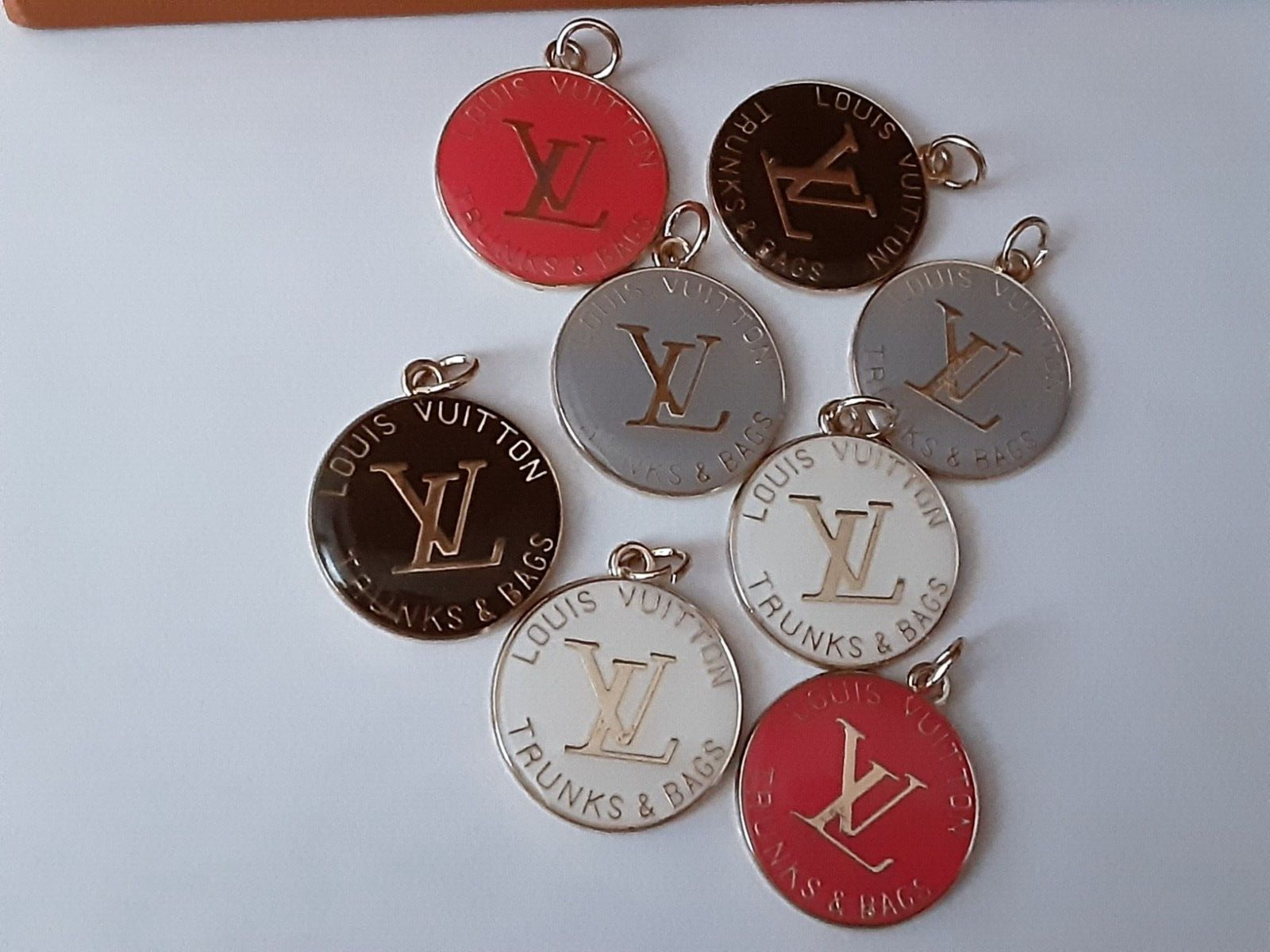 Flat Press Buttons LV  Zipper Pull  Size: 30 mm or 1,1  inch  lot of  8 mix
