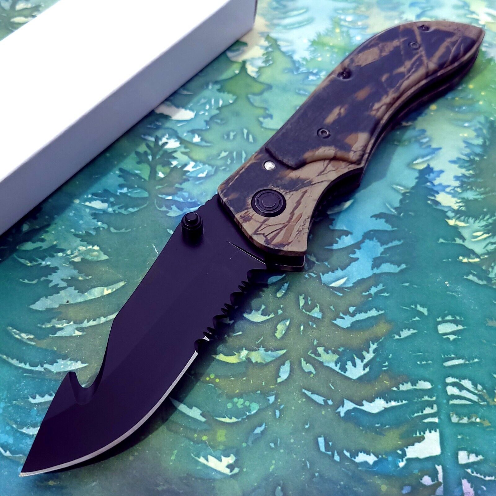 Hunter's Knife Liner Lock Guthook Combination Edge Blade Camouflage Handles NIB