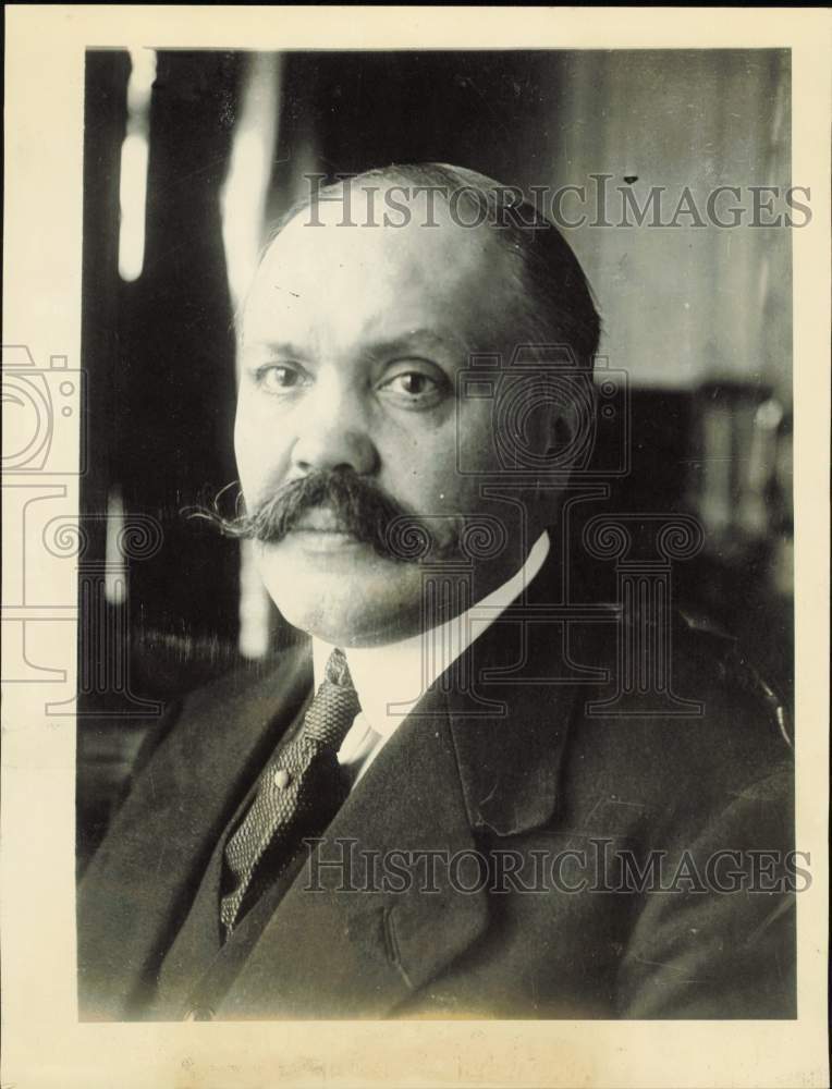 1925 Press Photo Chamber of Deputies member Louis Loucheur of France - kfx61238