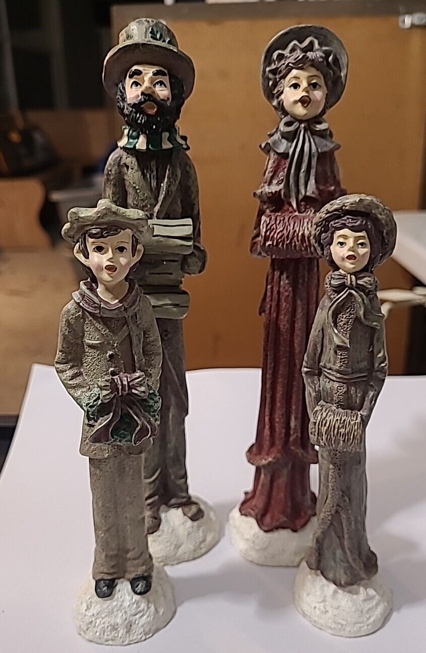 Set of 4 VTG Windsor Collection Victorian Christmas Dickens Carolers Figurines