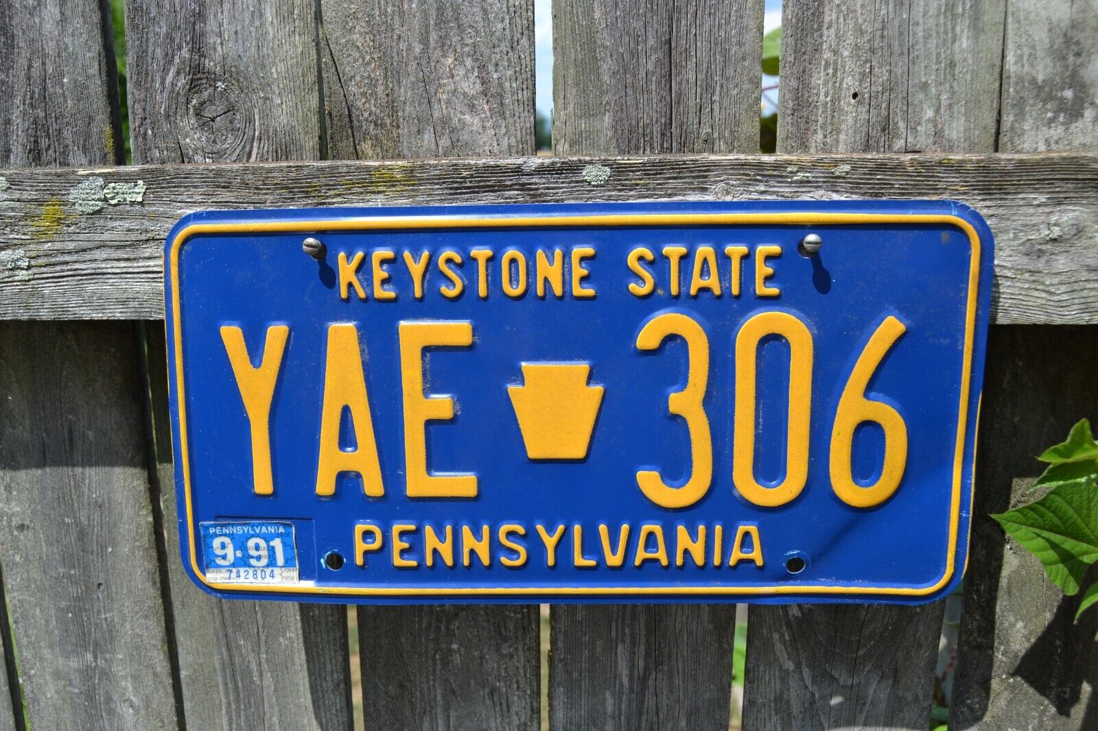 Vintage Pennsylvania Keystone State License Plate # YAE-306 With 9-91 Sticker