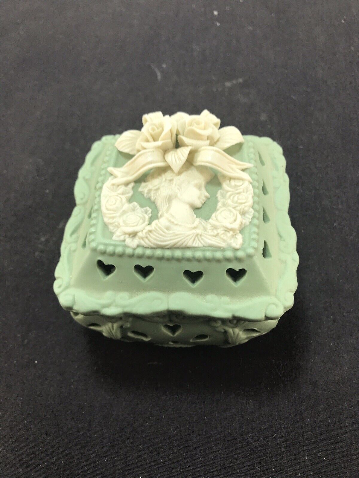 Green/ White Cameo Square Trinket Box Floral Ribbon Cutout Hearts Sage Gr. 3X3X2