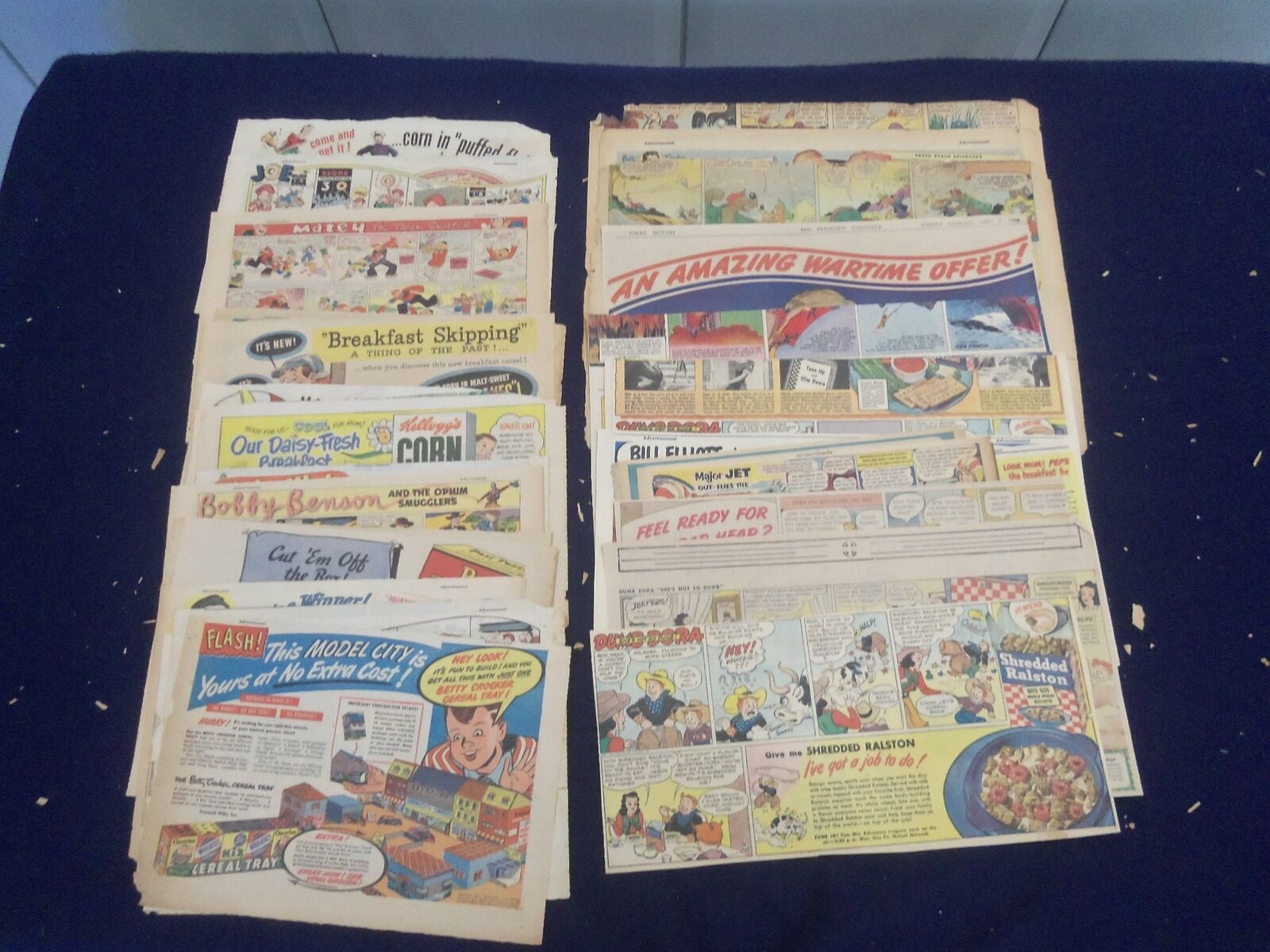 1930'S-1940'S CEREAL COLOR COMICS ADVERTISEMENTS - LOT OF 31 - NP 5250