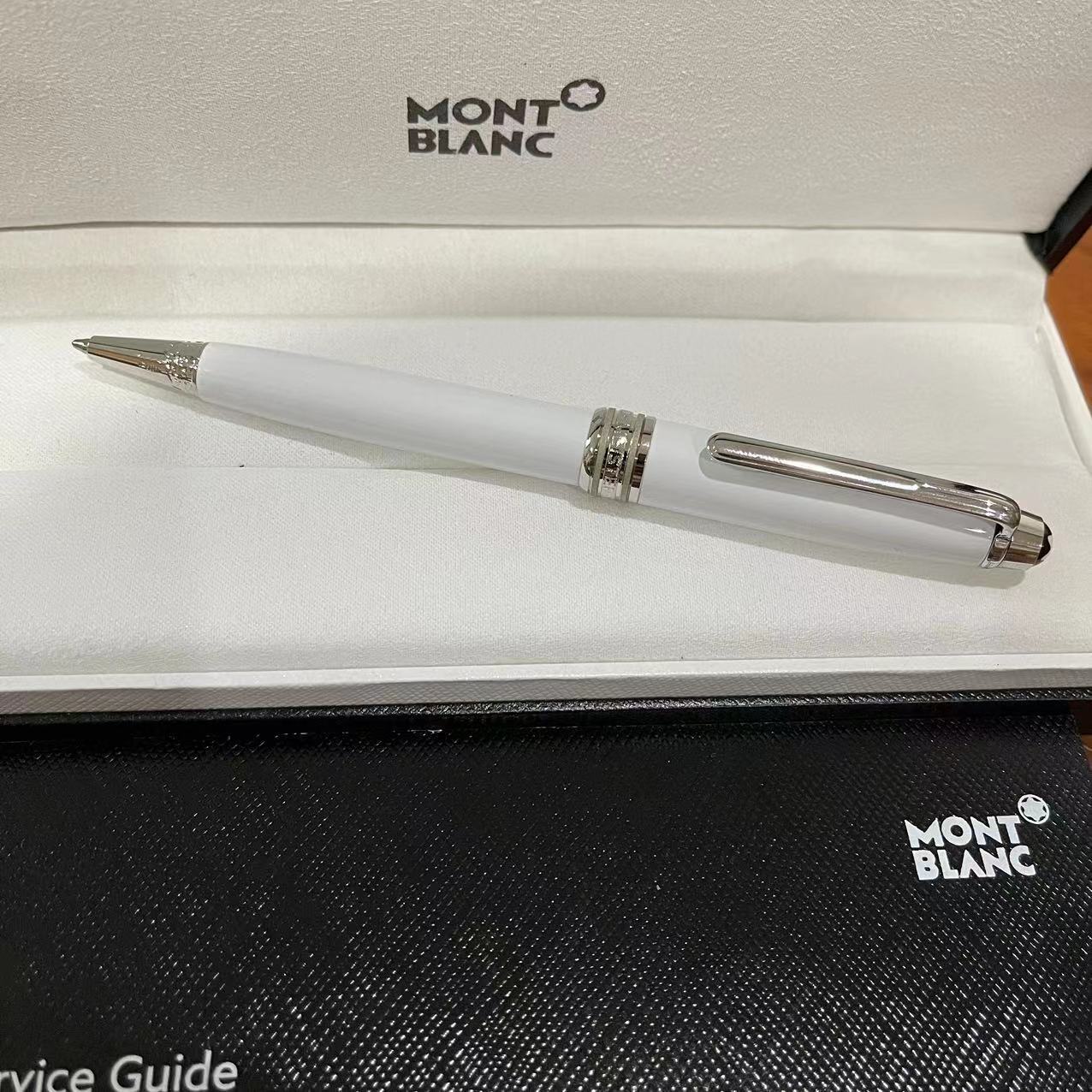 New Montblanc Mb164 White Platinum Classique Trim ballpoint pen With Box