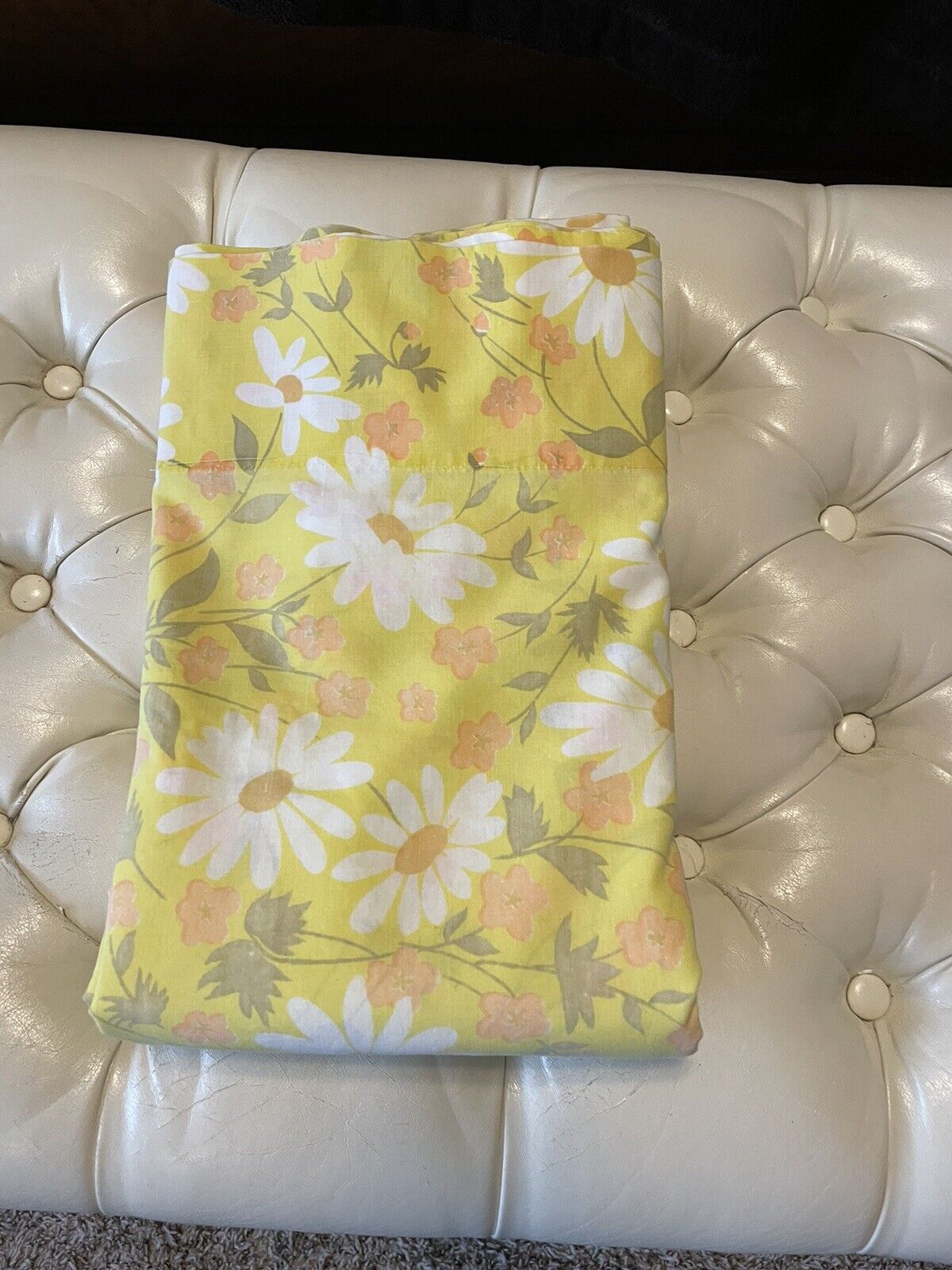 Vintage Fieldcrest, Yellow Flower Power, Daisy, Queen Flat Sheet