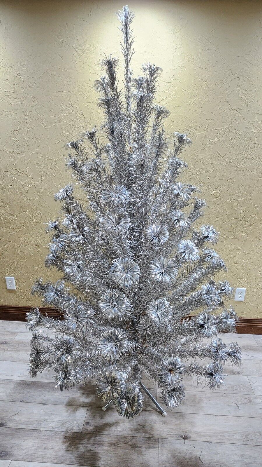 Vintage 7.5\' Foot Aluminum Silver Pom Pom Christmas Tree 121 Branches Royal Pine