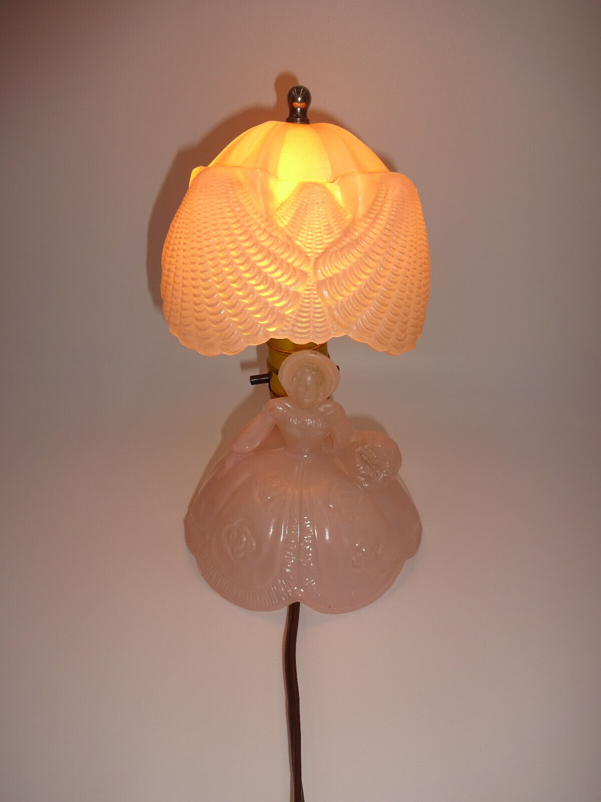 Vintage 1940s/1950s LE Smith Pink Glass Southern Belle Boudoir Lamp