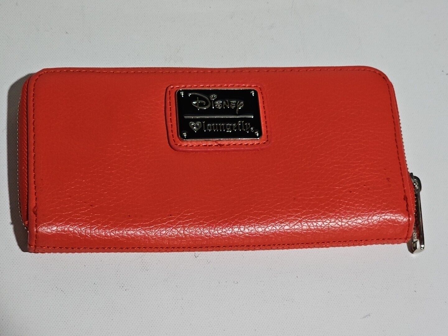 Disney Loungefly Wallet Minnie Mouse Embossed