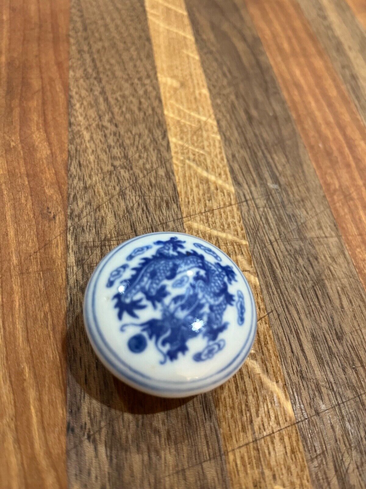 Chinese Vintage Small Blue & White Porcelain Seal Paste Box