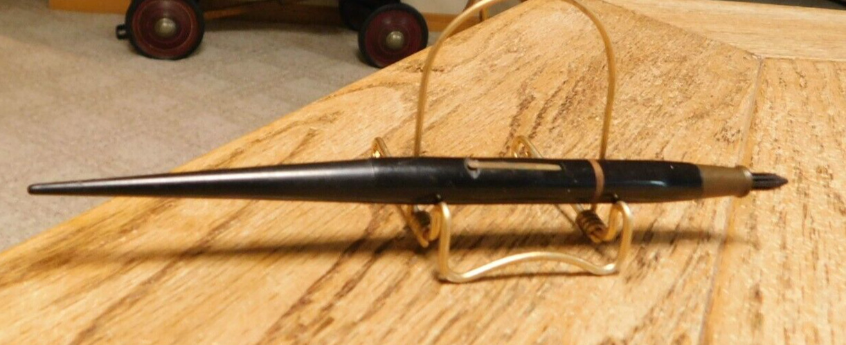Wasp Pen Co., Black Lever Fill Desk Pen, missing nib. Nice