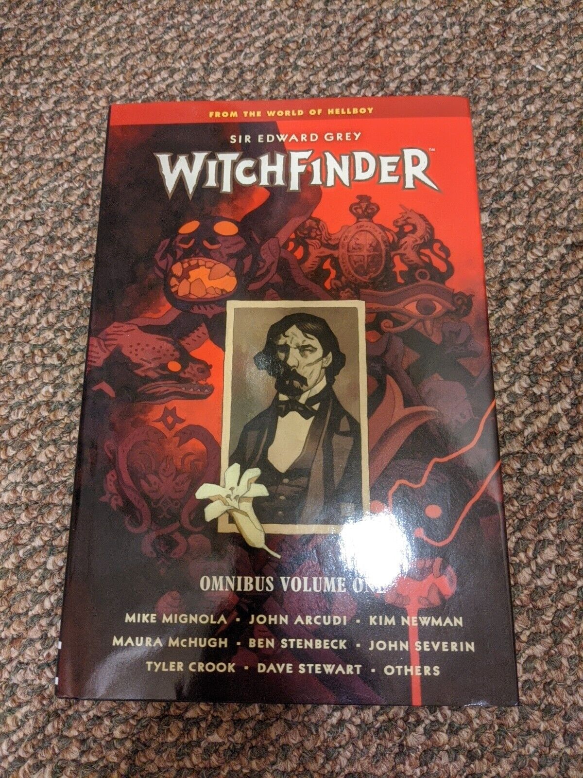 Sir Edward Grey Witchfinder Omnibus #1 (Dark Horse Comics, December 2019)