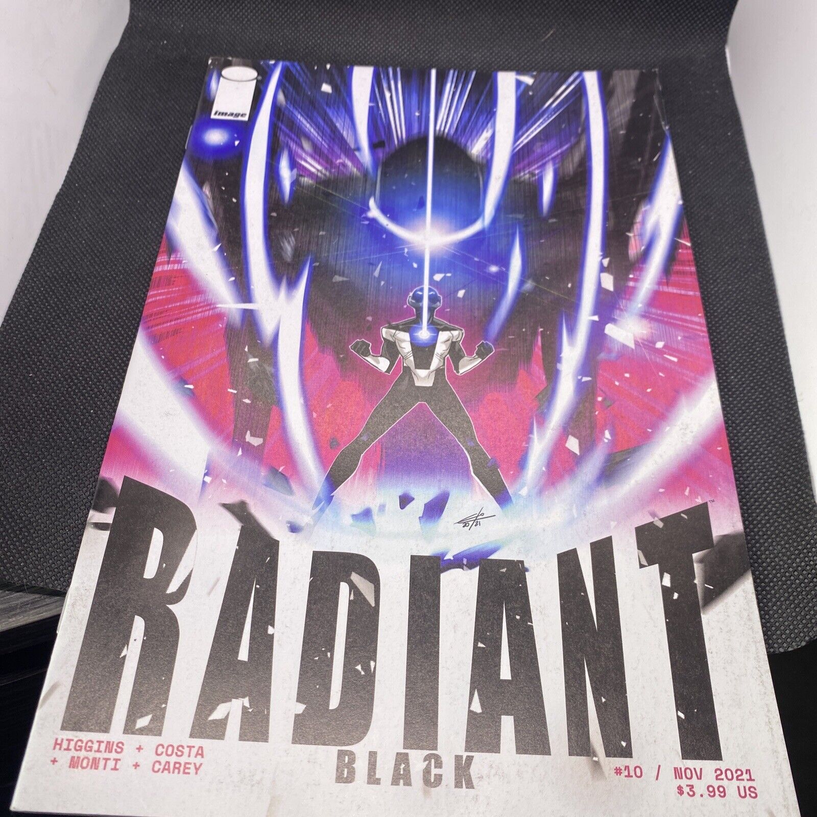 Radiant Black #10 (11/2021) Image Comics
