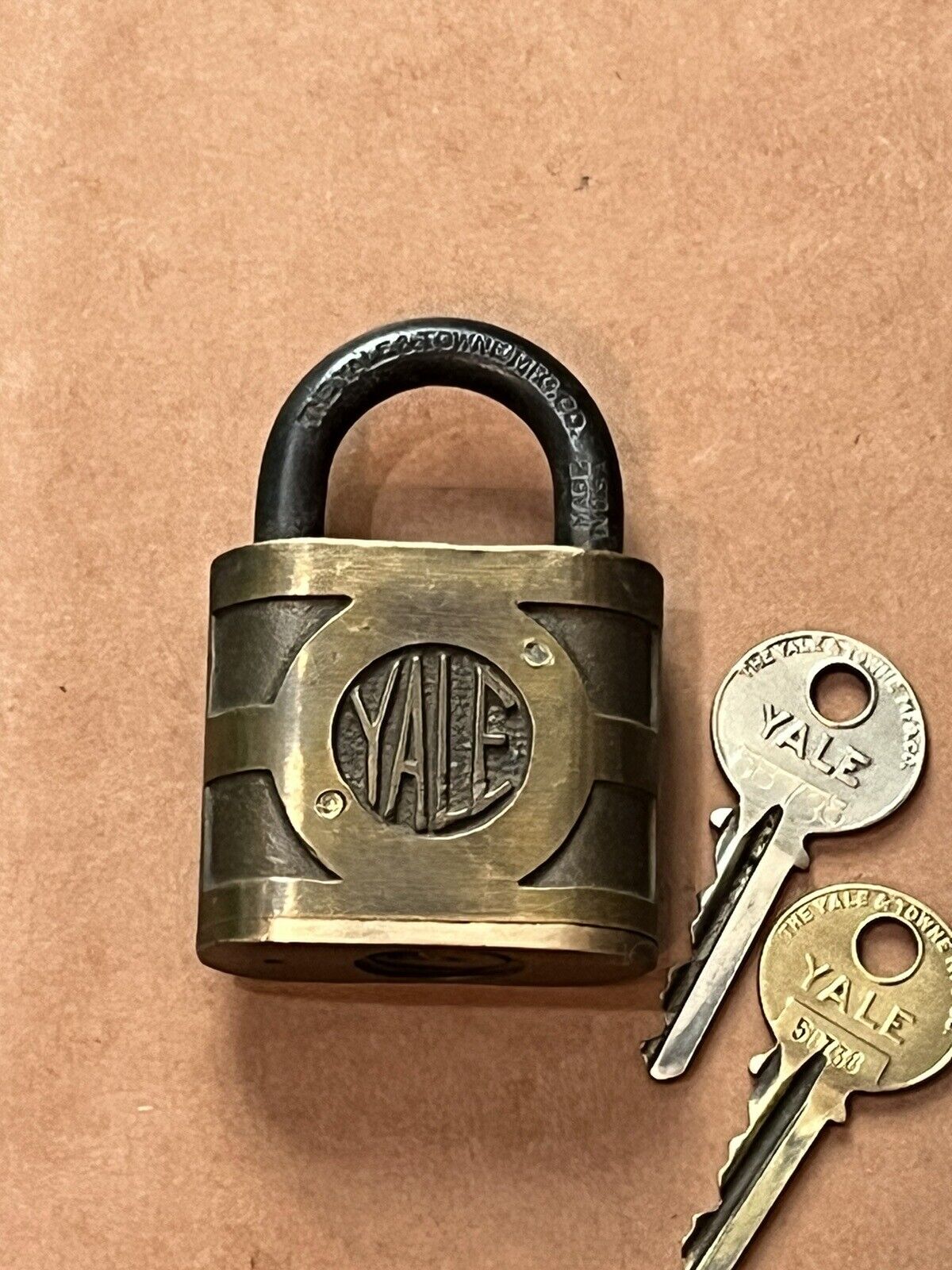 Hardened Antique/Vintage YALE Padlock Pin Tumbler Works Comes with 2 Keys