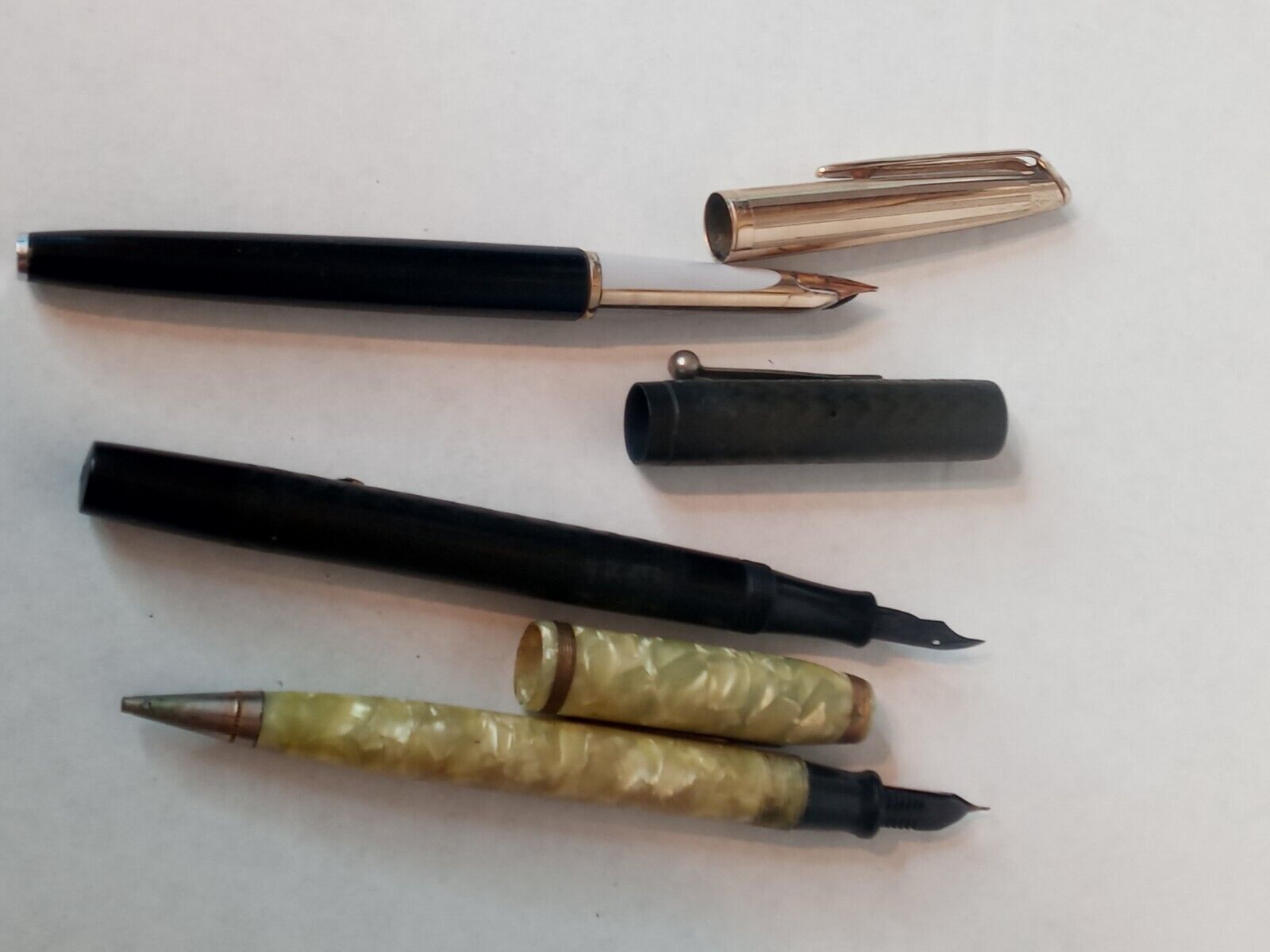 Lot of three vintage fountain pens Ideal, Kreko and Waterman's 14k