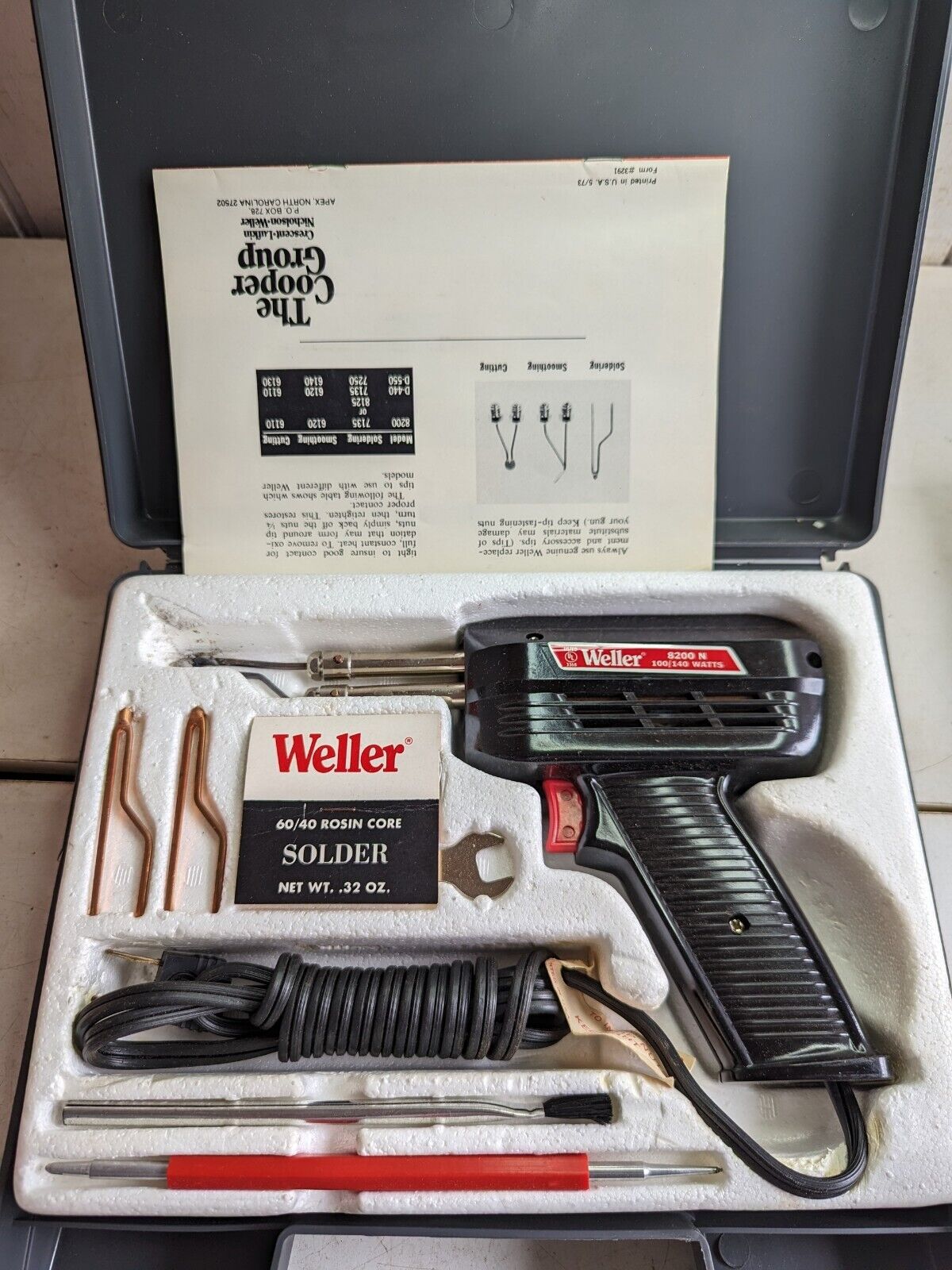 Vintage WELLER All Purpose soldering gun kit 8200PK   ~ 100/140 Watts ~120 Volts
