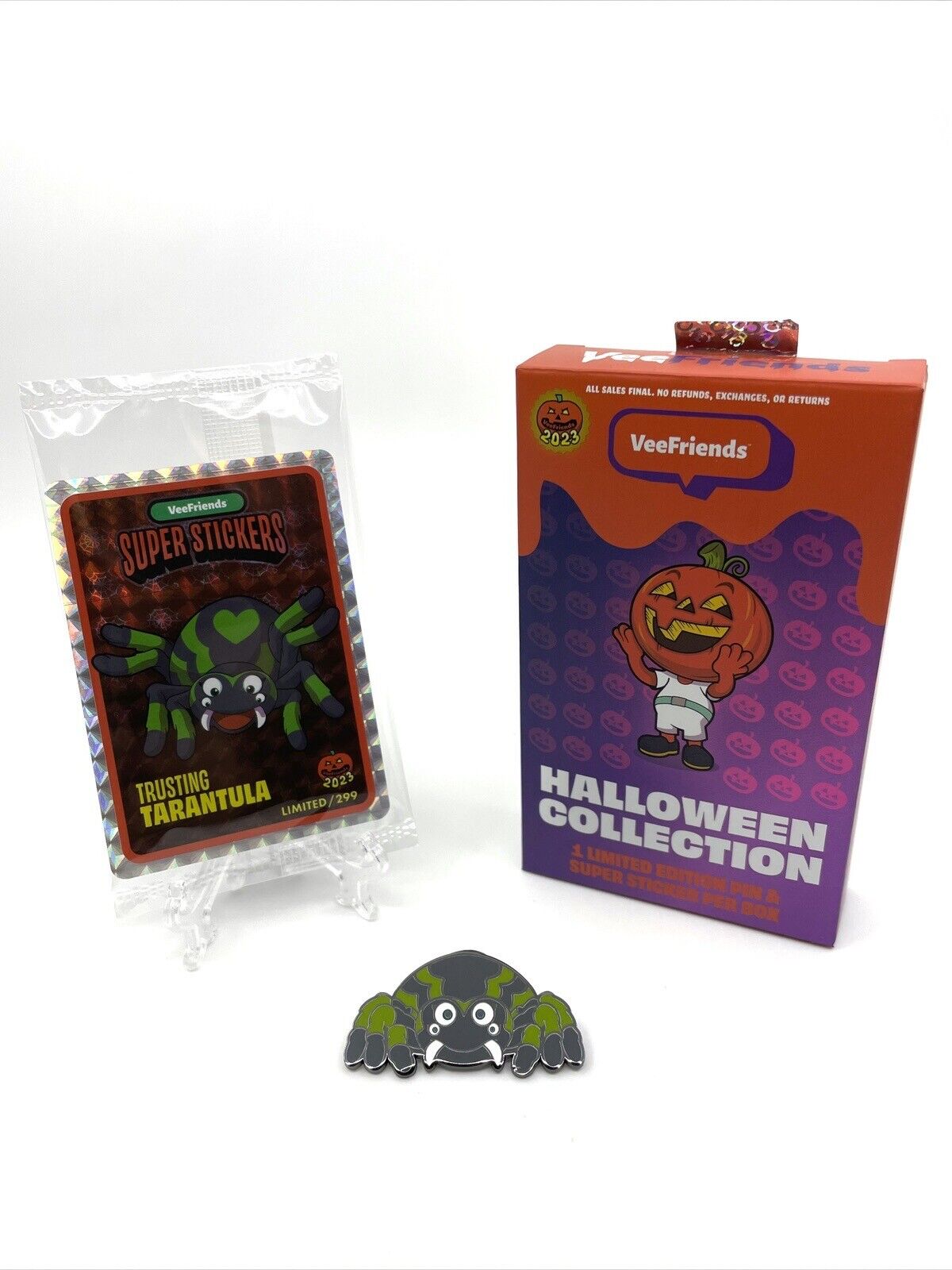 VeeFriends Pin & Super Sticker - Halloween - Trusting Tarantula - x/299
