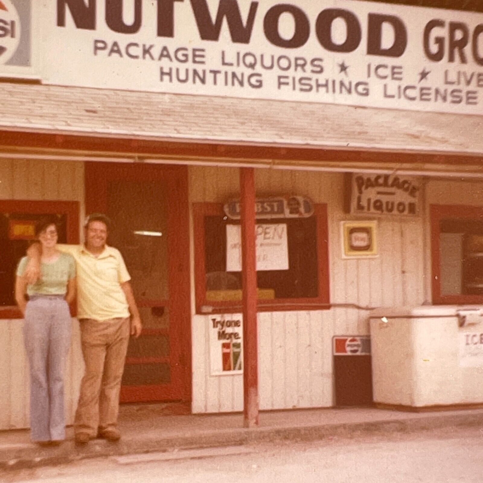 T4 Photograph Nutwood Grocery Pepsi Sign General Store Cute Couple 1970's