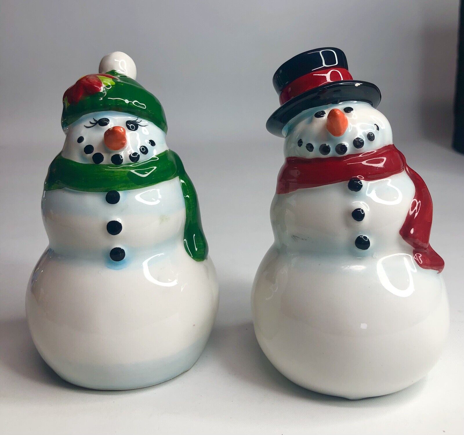 Publix Holiday Snowfolk Snowman Salt and Pepper Shakers Ceramic Christmas 