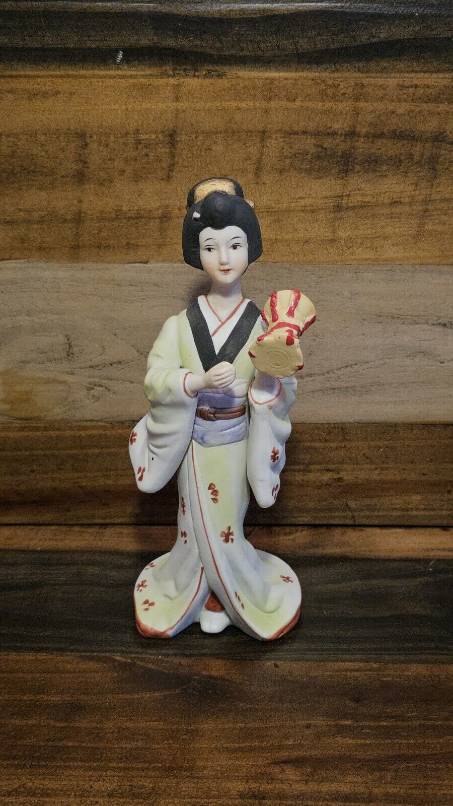 Vintage Japanese Geisha Girl Statue Figurine Holding Drum 9\