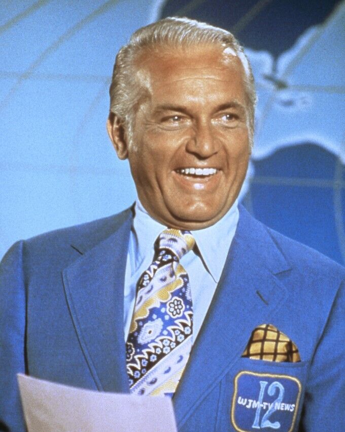 Ted Knight As Tv Weatherman Ted Baxter Mary Tyler Moore Show 8x10 inch photo