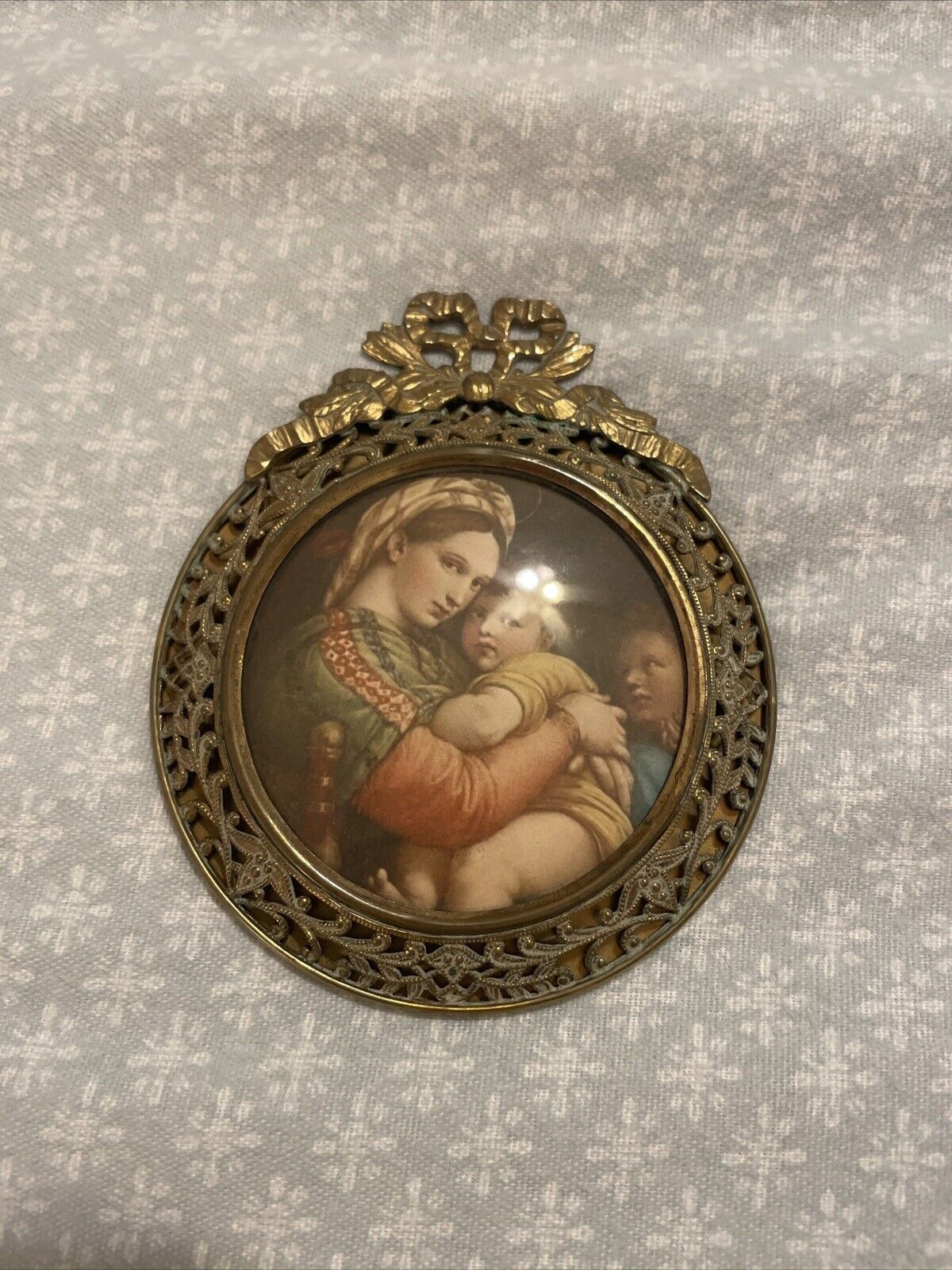 Vtg Raphael Print Of Madonna Della Seggiola In Gold Frame Round