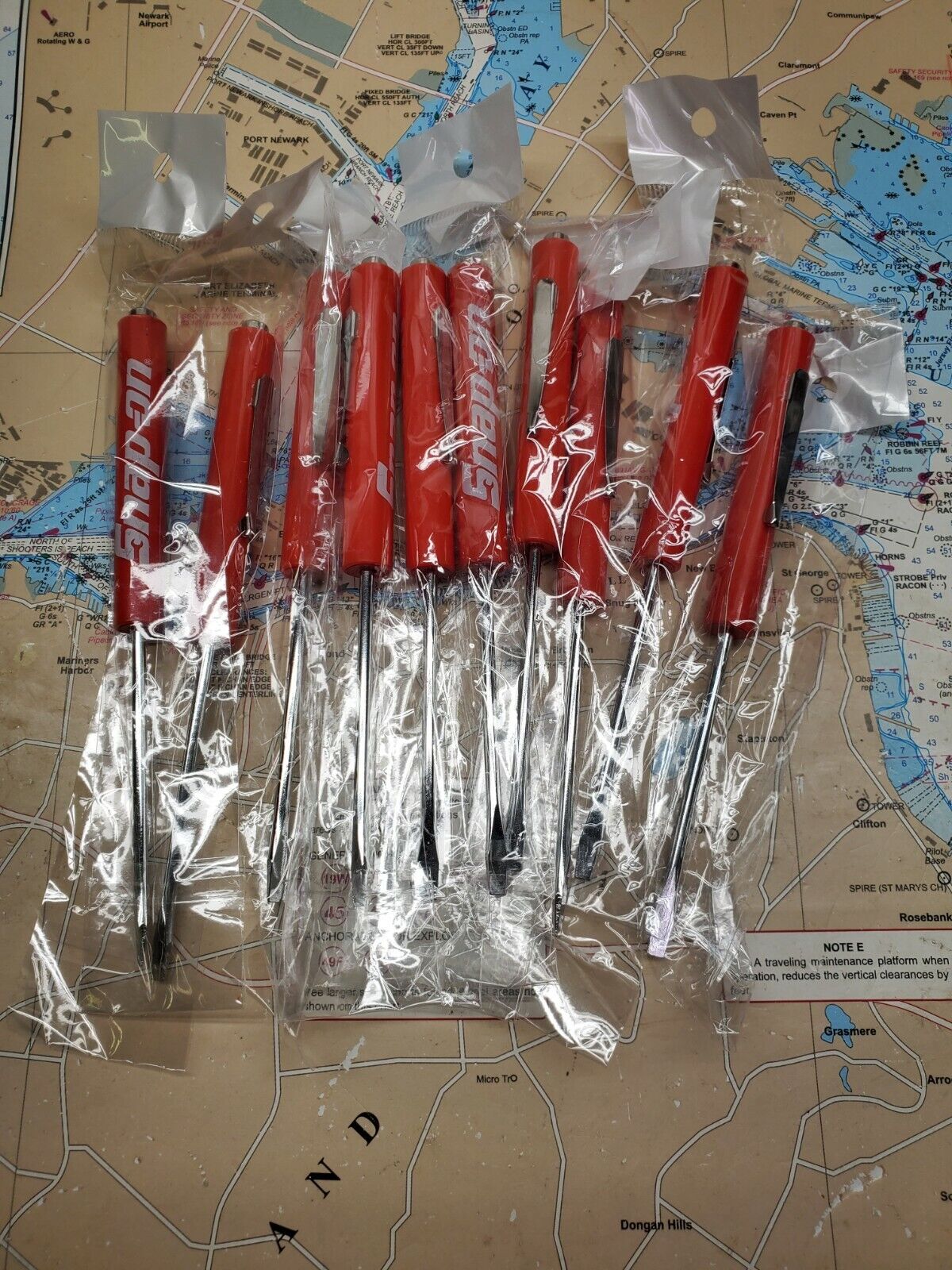 SNAP-ON TOOL POCKET SCREWDRIVER, 10 SCREW DRIVERS IN RED, BRAND NEW MAGNETIC END
