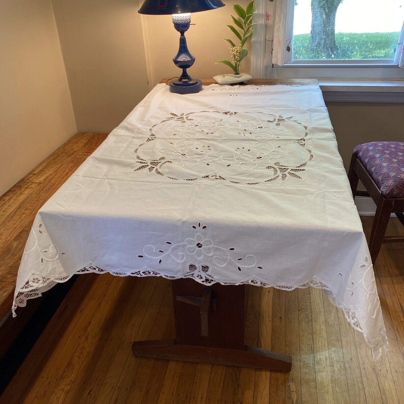 Vintage White Battenburg lace Cutwork Centerpiece tablecloth Square Pristine
