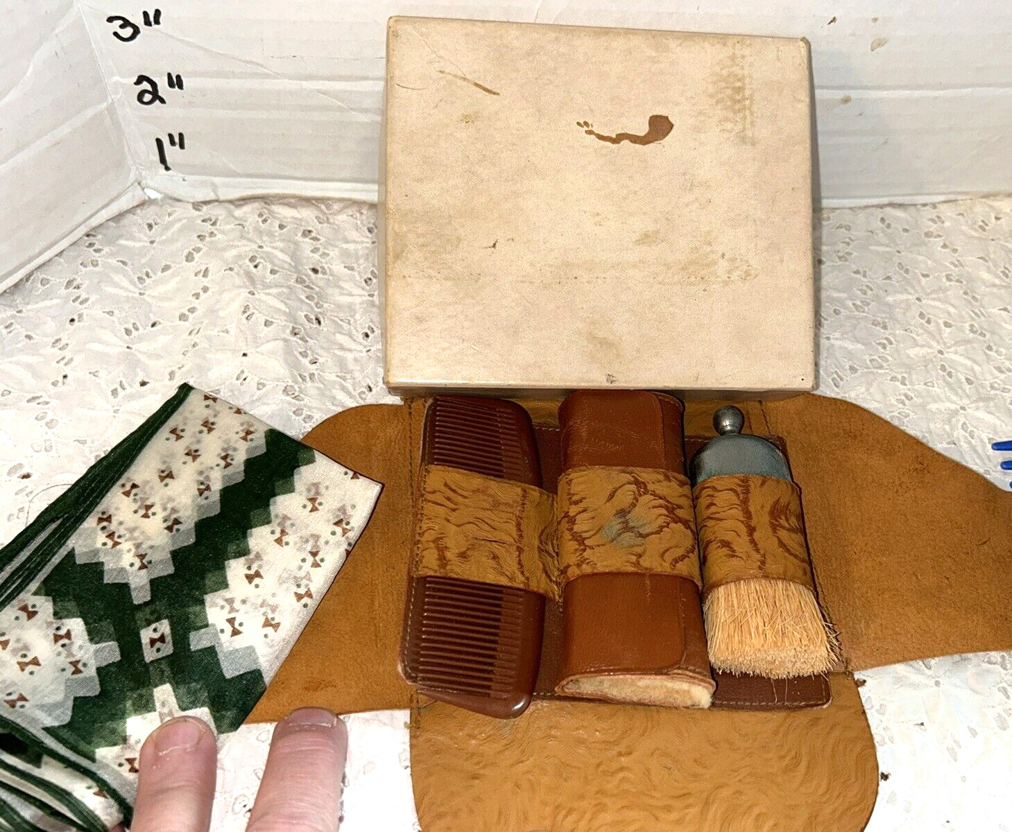 Vintage Men\'s Toiletry Leather Kit Bag Germany Comb, Shoe brush & Shine Cloth {C