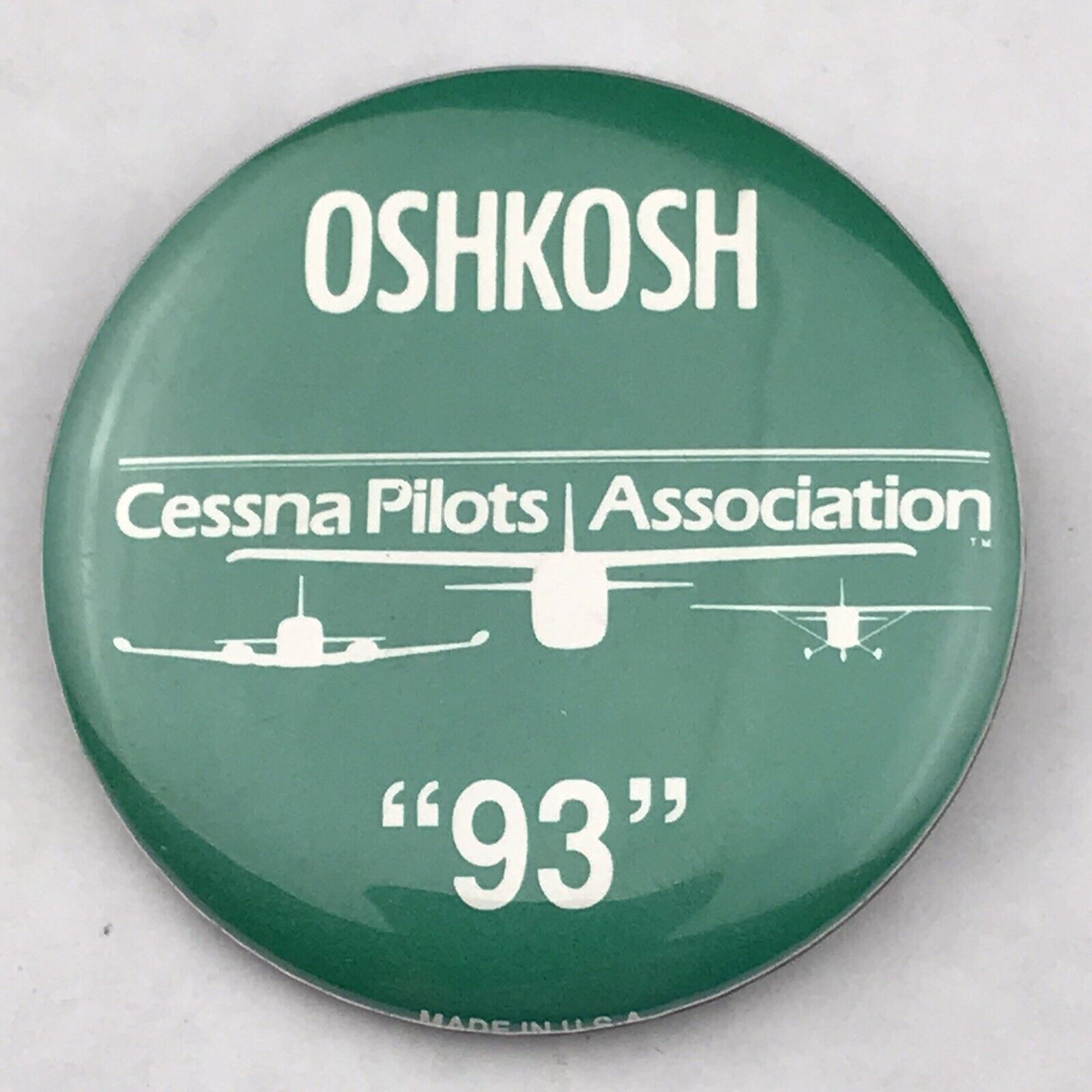 Oshkosh Cessna Pilots Association 1993 Vintage Pin Button Pinback 90s Aviation
