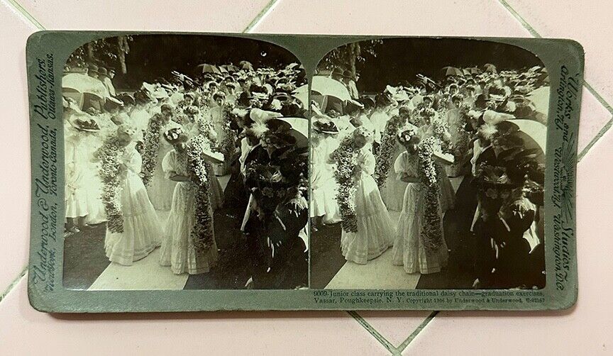 Stereoscope Card 1906 Graduation Exercises Vassar College Women Daisy Chain