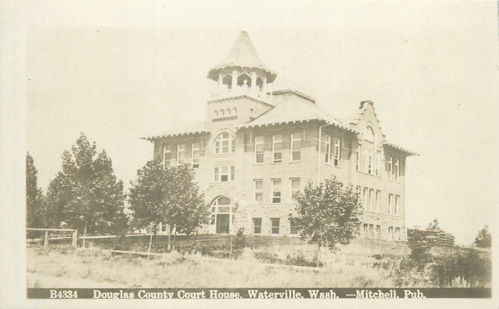 Postcard RPPC C-1910 Washington Waterville Douglas Courthouse Mitchell WA24-859