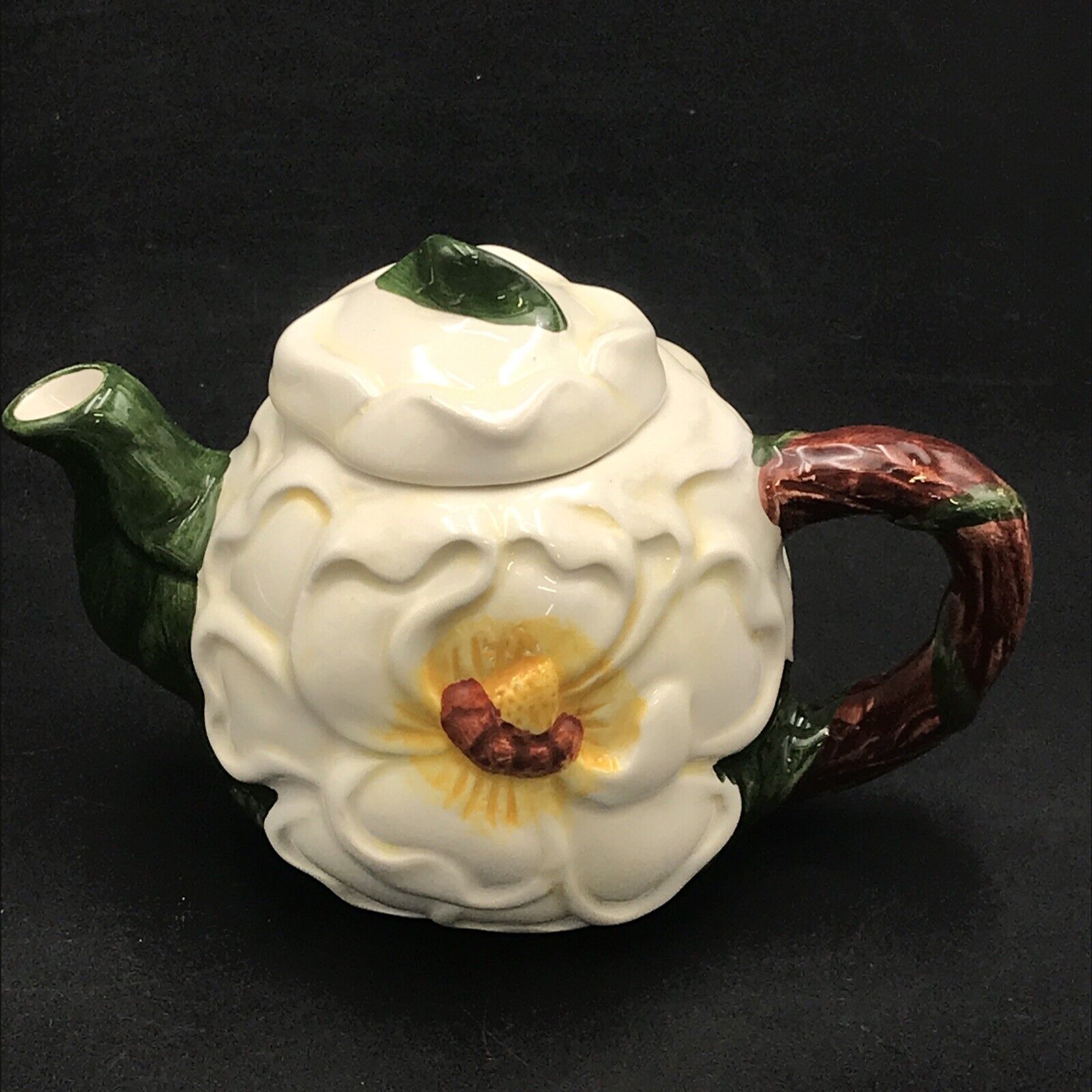 Beautiful Small Magnolia Tea Pot Teapot 5” CBK 1996