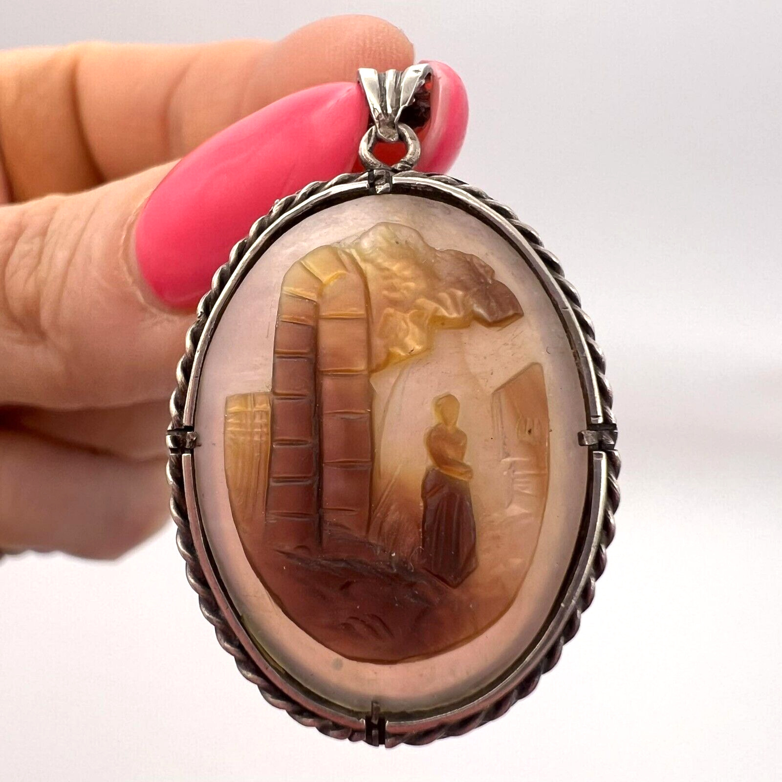 Antique Old Hand Carved Natural Shell Woman\'s Jewelry Pendant Cameo Silver 900