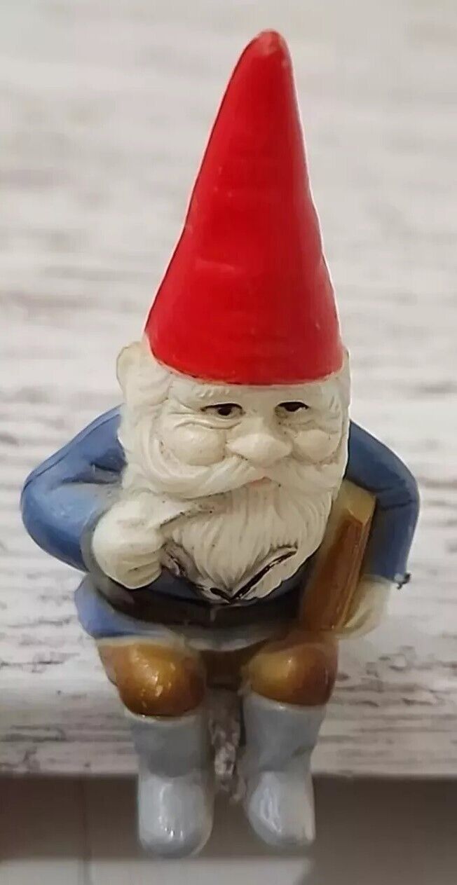 Vintage  Gnome Shelf Sitter 1978 \