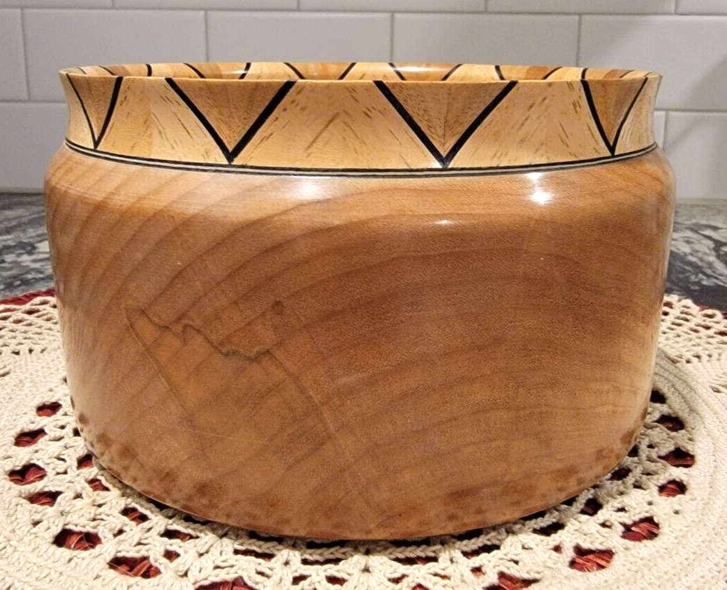 Unique VTG Round Wooden Hand Turned Bowl with Segmented Rim ~ Decorative/Serving