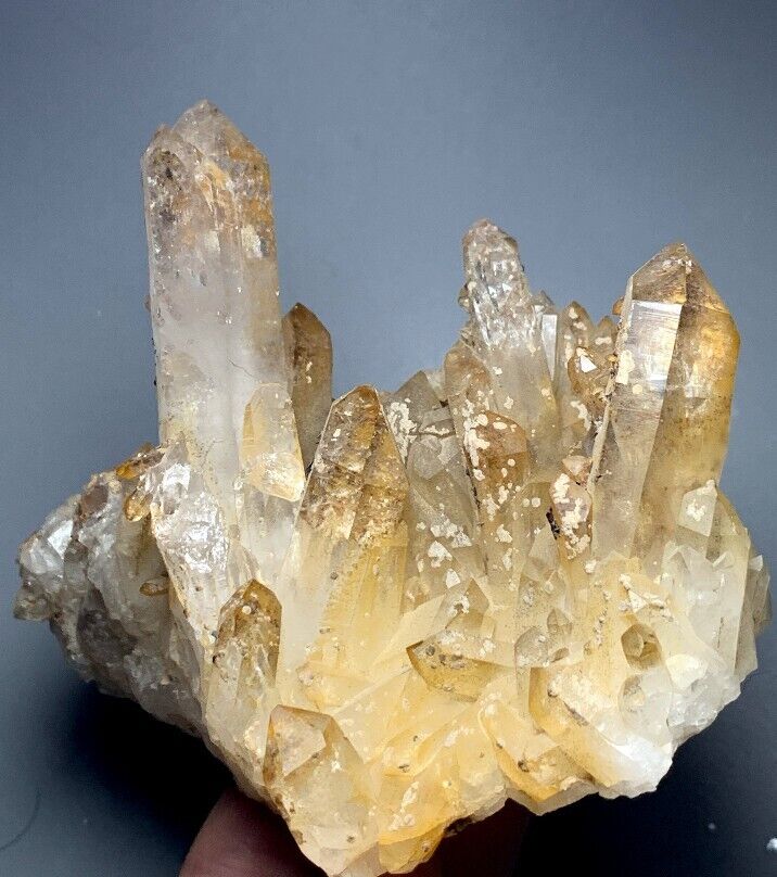 355 Gram Natural Quartz Crystal Mineral Specimen From Afghanistan.