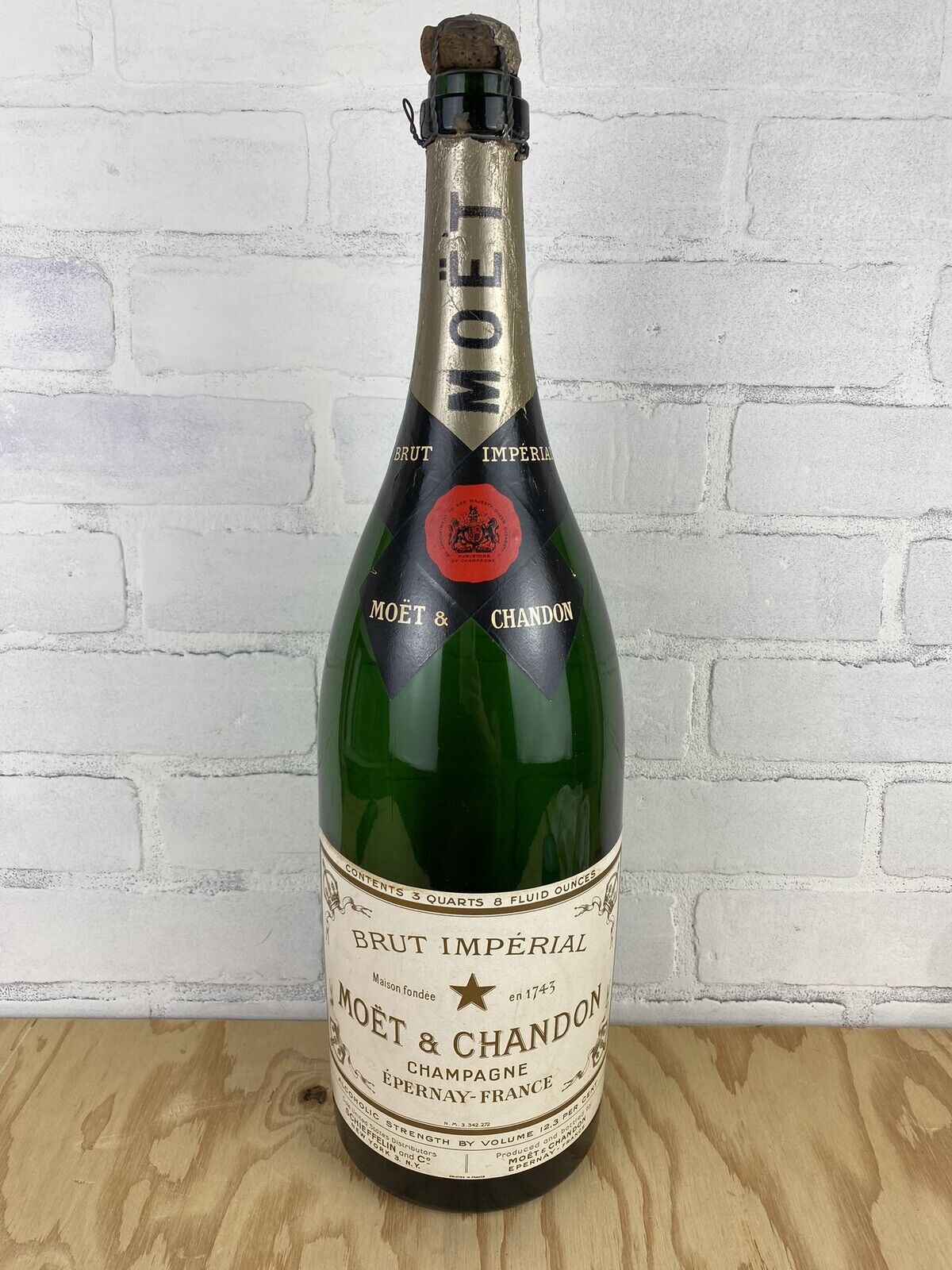 Large Vintage MOET & CHANDON Brut Impérial Champagne Bottle (Empty) 19” Tall