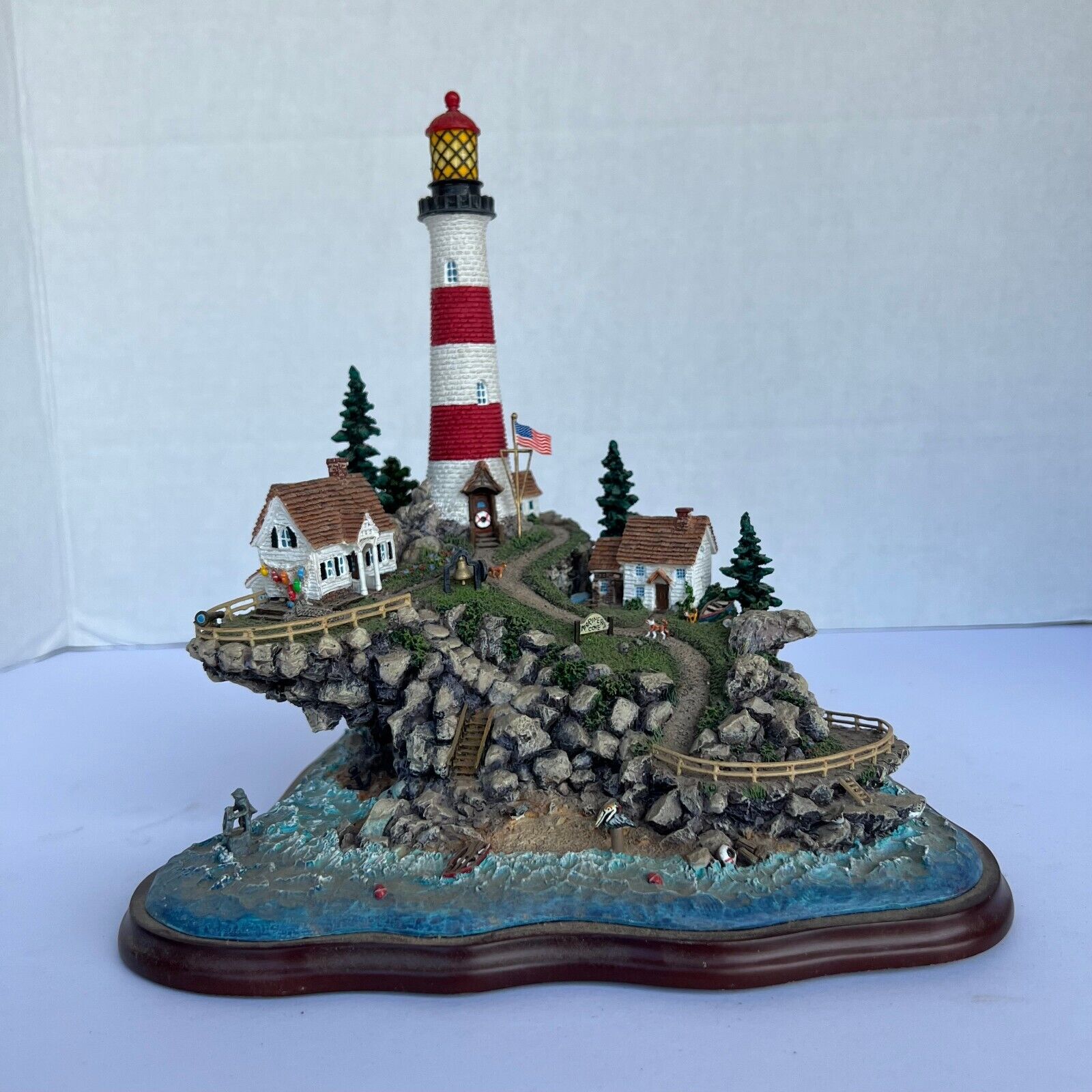 Danbury Mint Mariner’s Cove Lighthouse Sculpture | Colin Gough | NM/M | RARE
