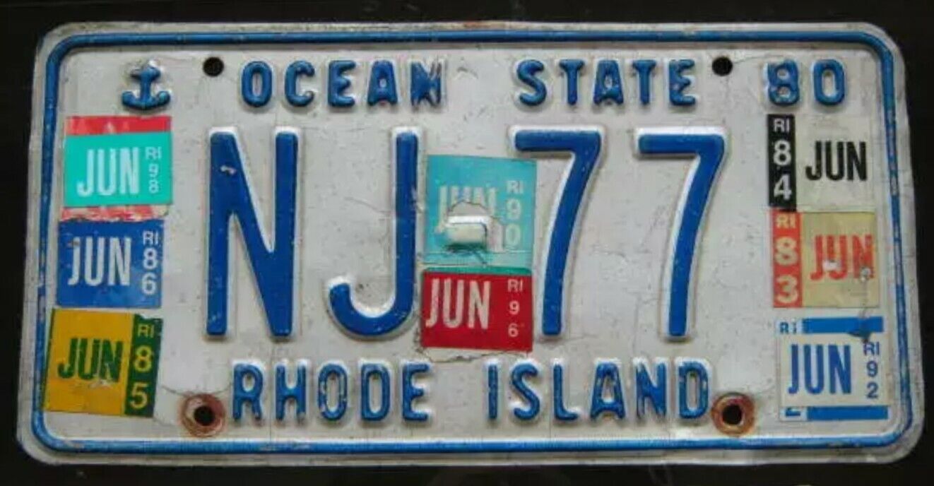 🇺🇸 1980 RHODE ISLAND - HISTORY LICENSE PLATE WITH - 10 PLUS YEAR STICKERS 🇺🇸
