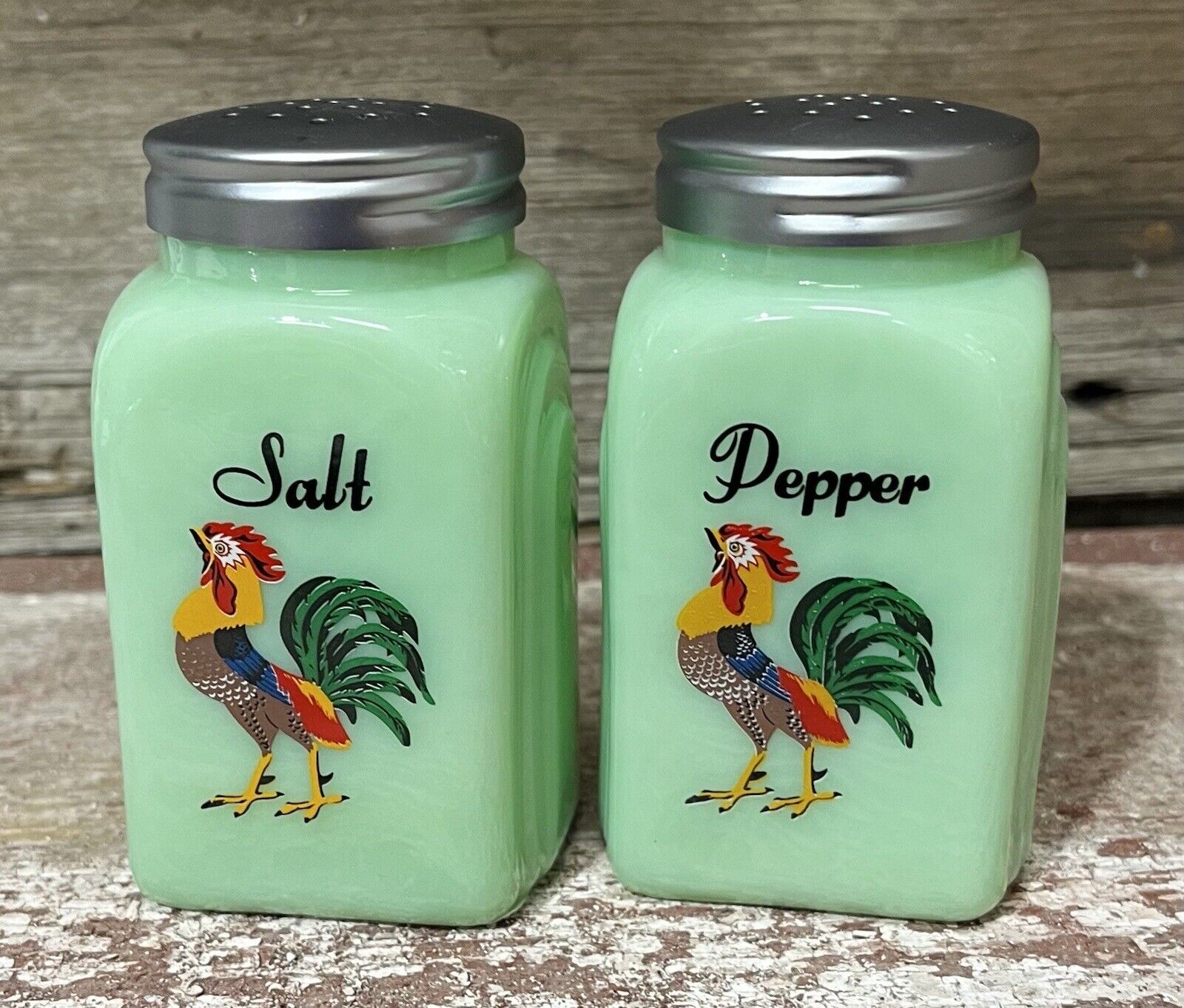 Jadeite Pair of Art Deco Green Milk Glass ROOSTER Retro Salt & Pepper Shakers
